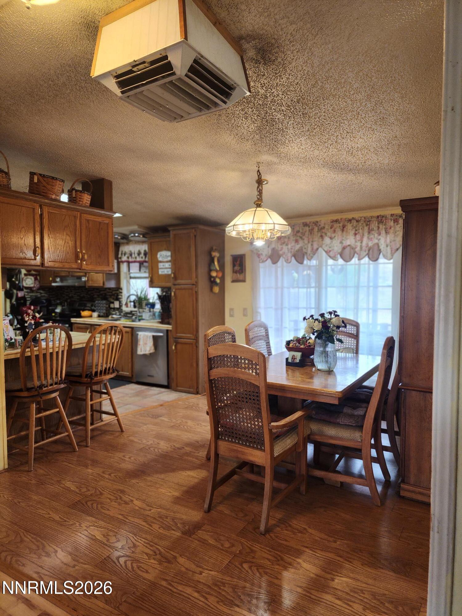 5225 Deodar Street Property Photo 17