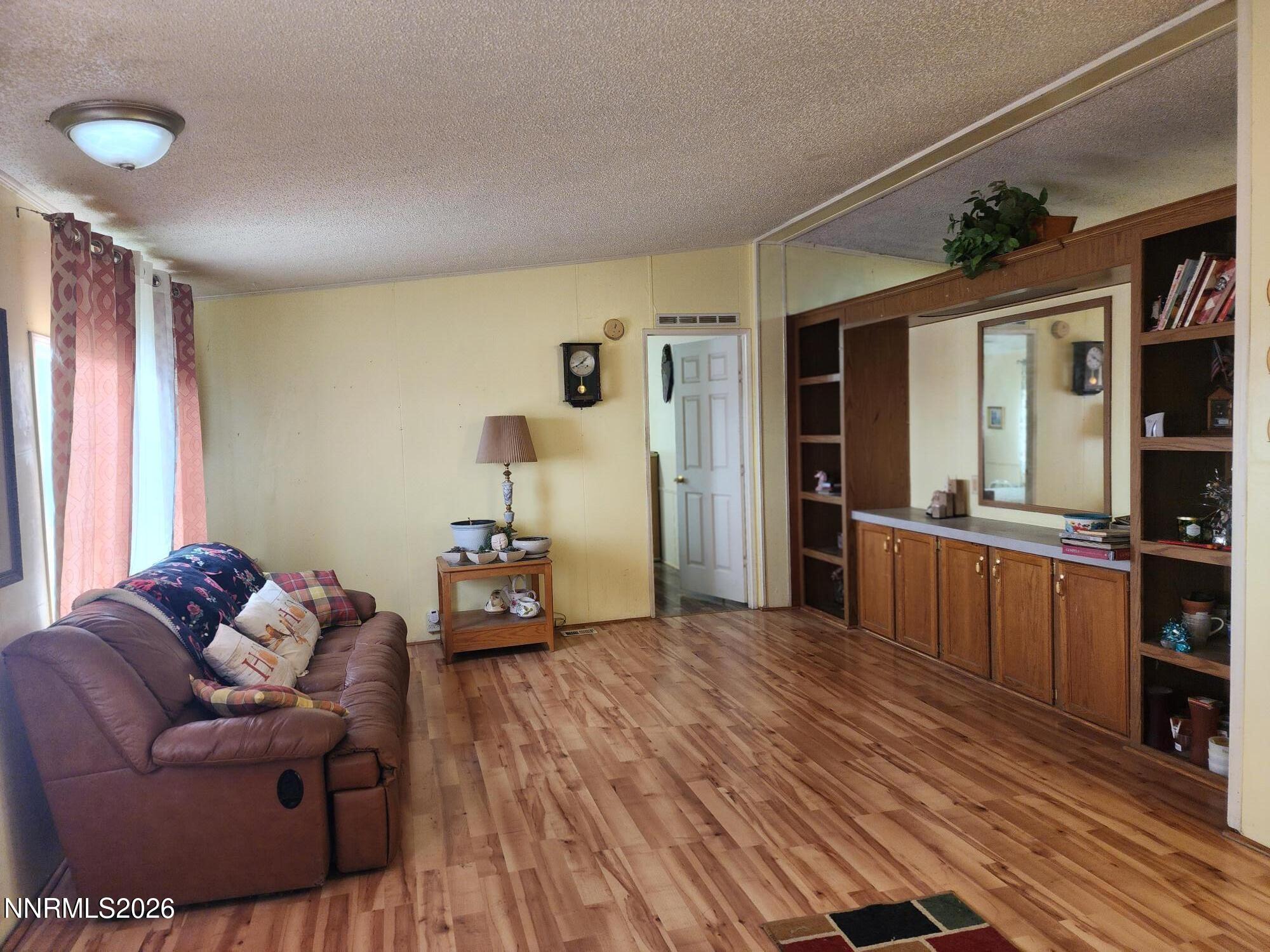 5225 Deodar Street Property Photo 21