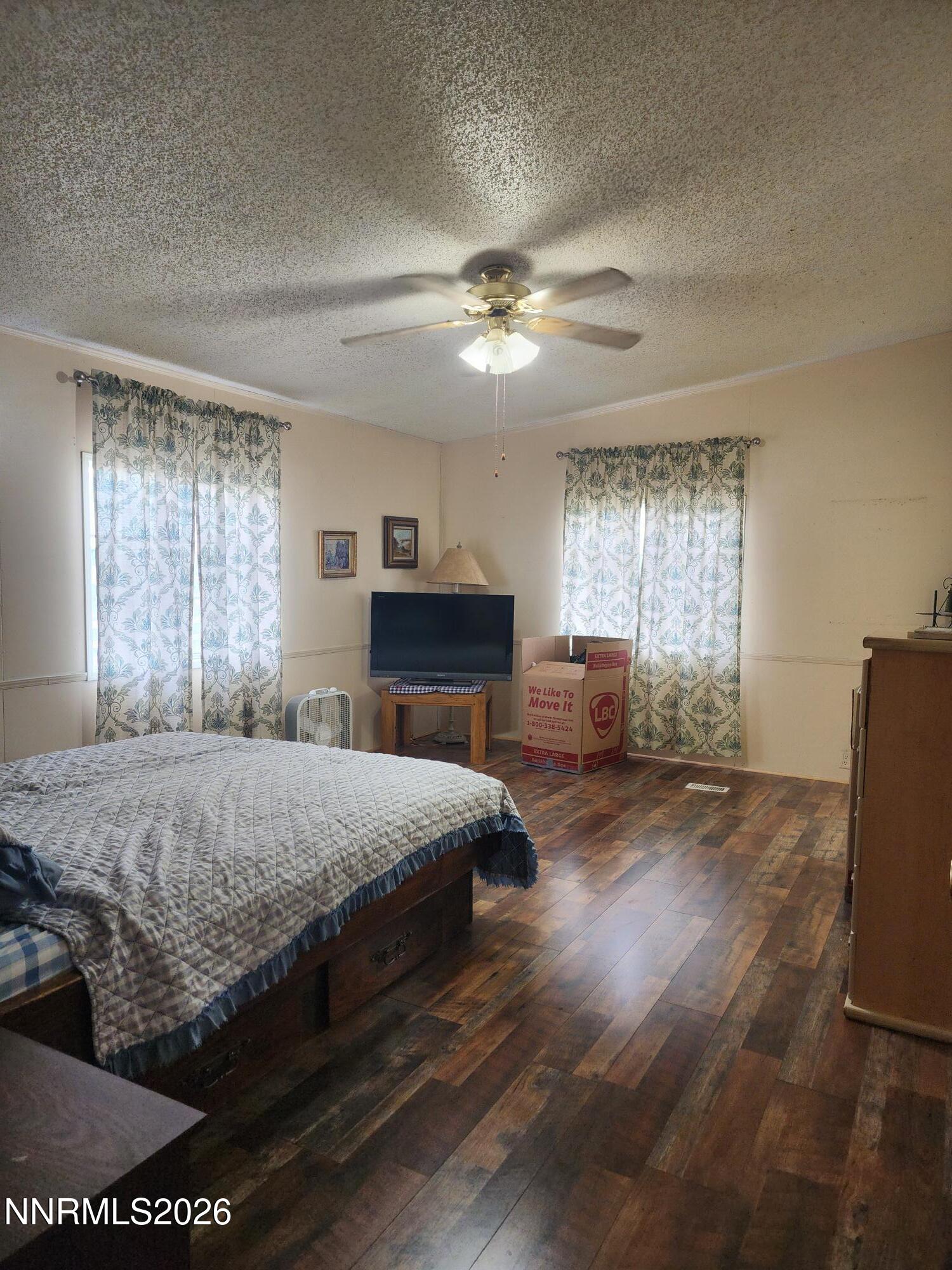 5225 Deodar Street Property Photo 22
