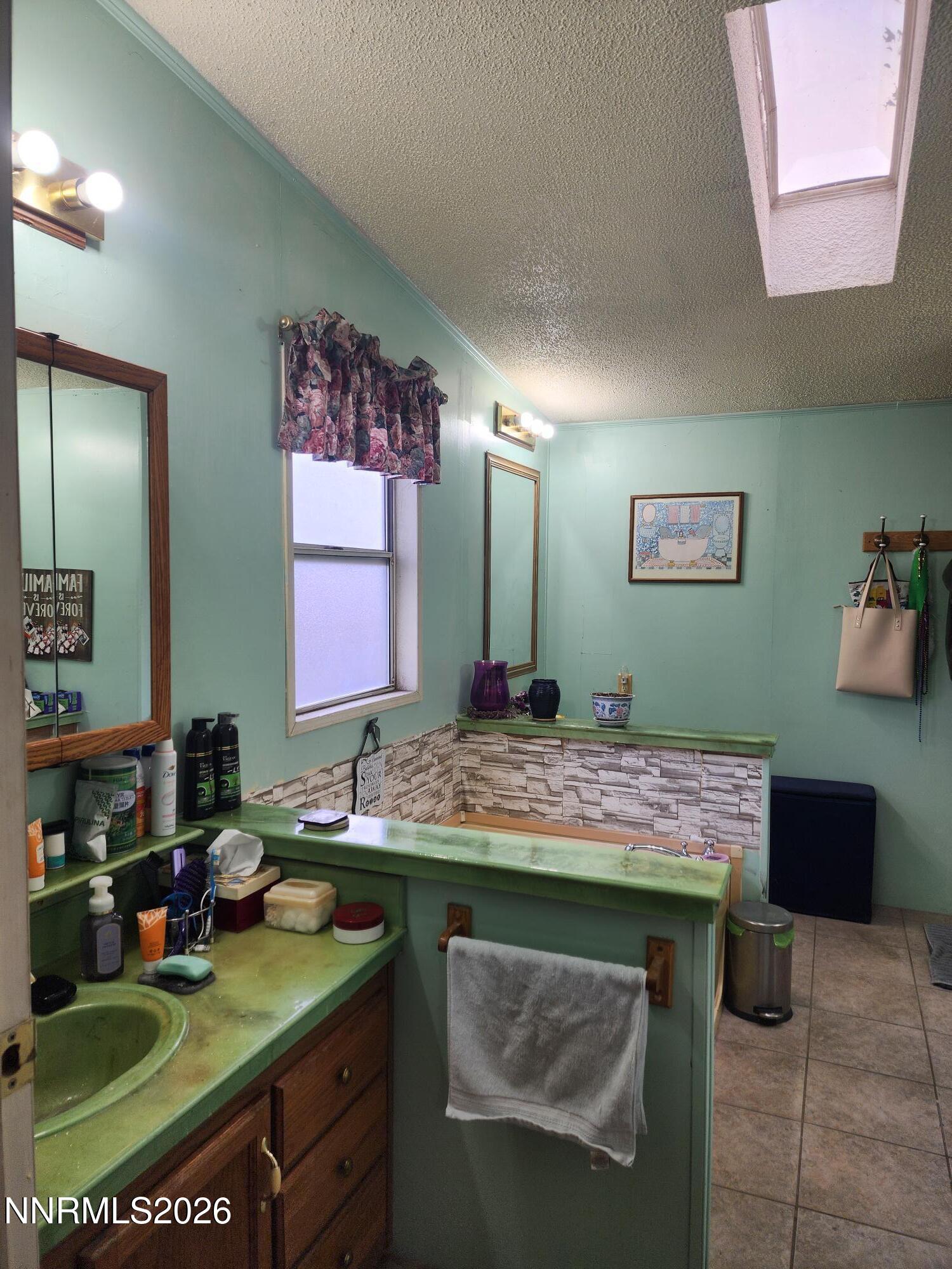 5225 Deodar Street Property Photo 23