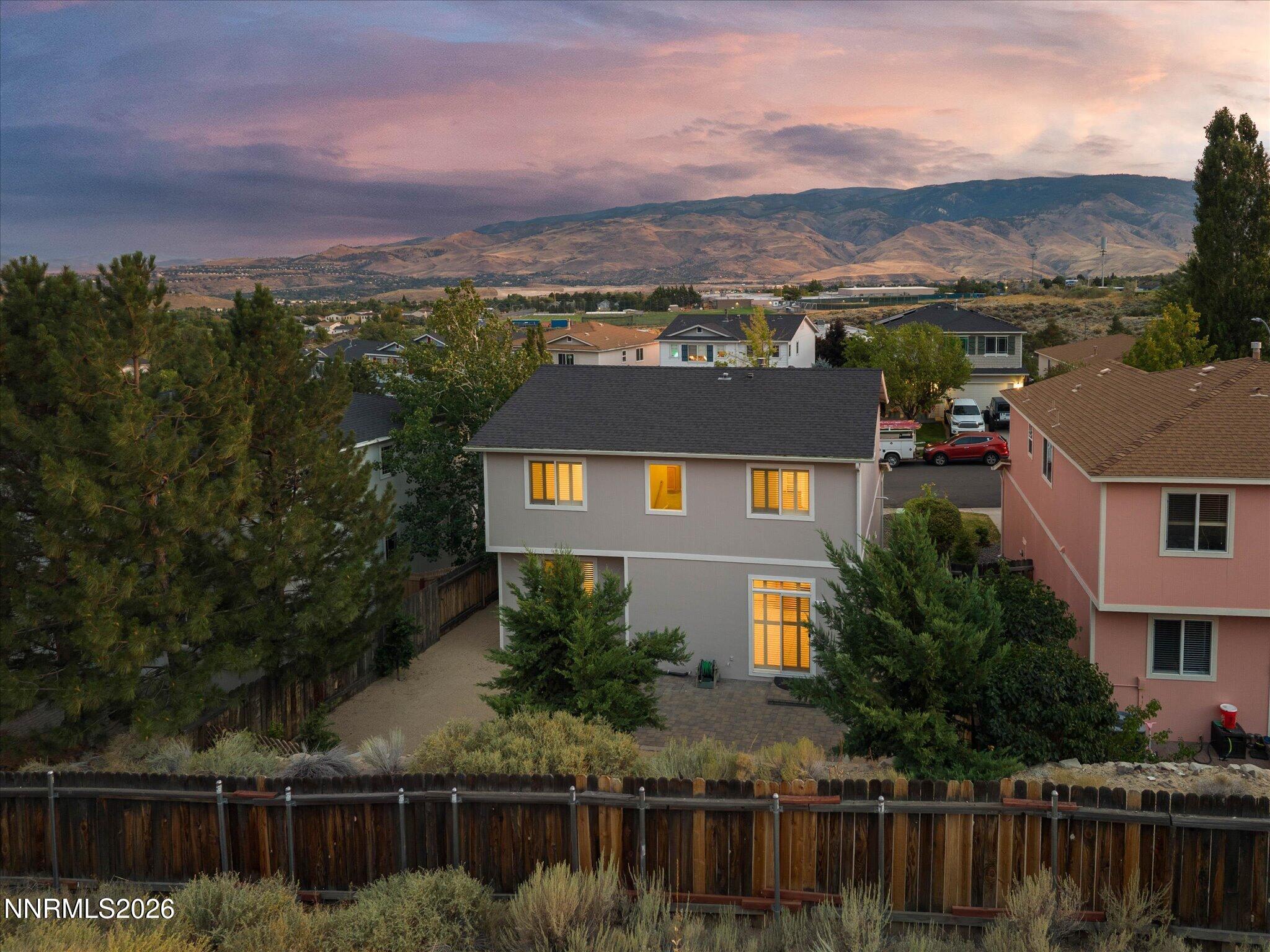 2348 Sapphire Ridge Way Property Photo 7