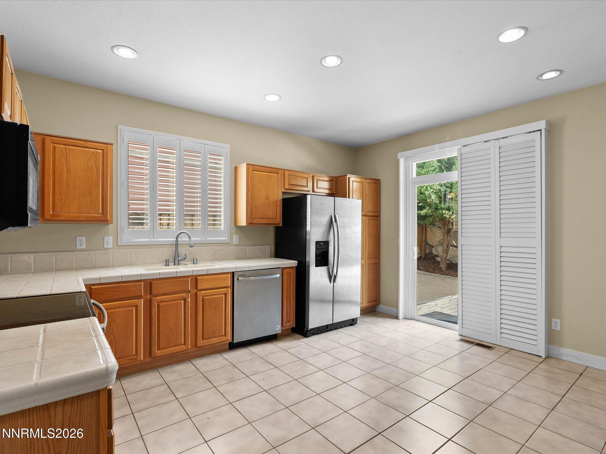 2348 Sapphire Ridge Way Property Photo 17
