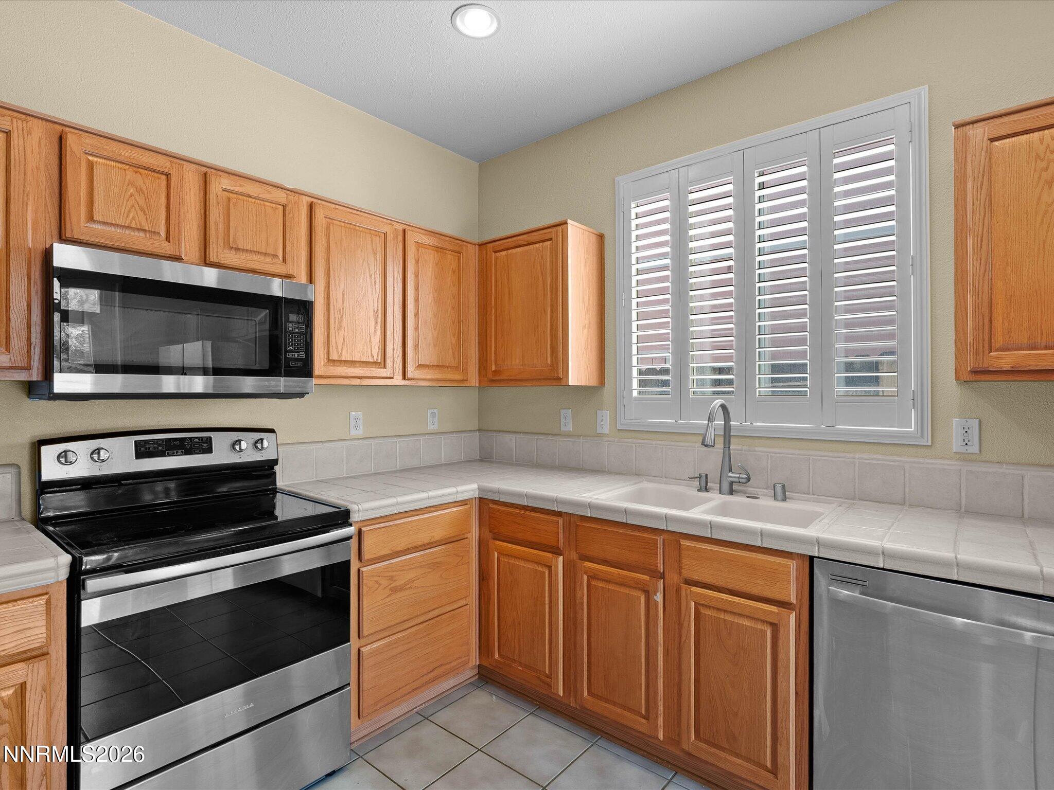 2348 Sapphire Ridge Way Property Photo 18