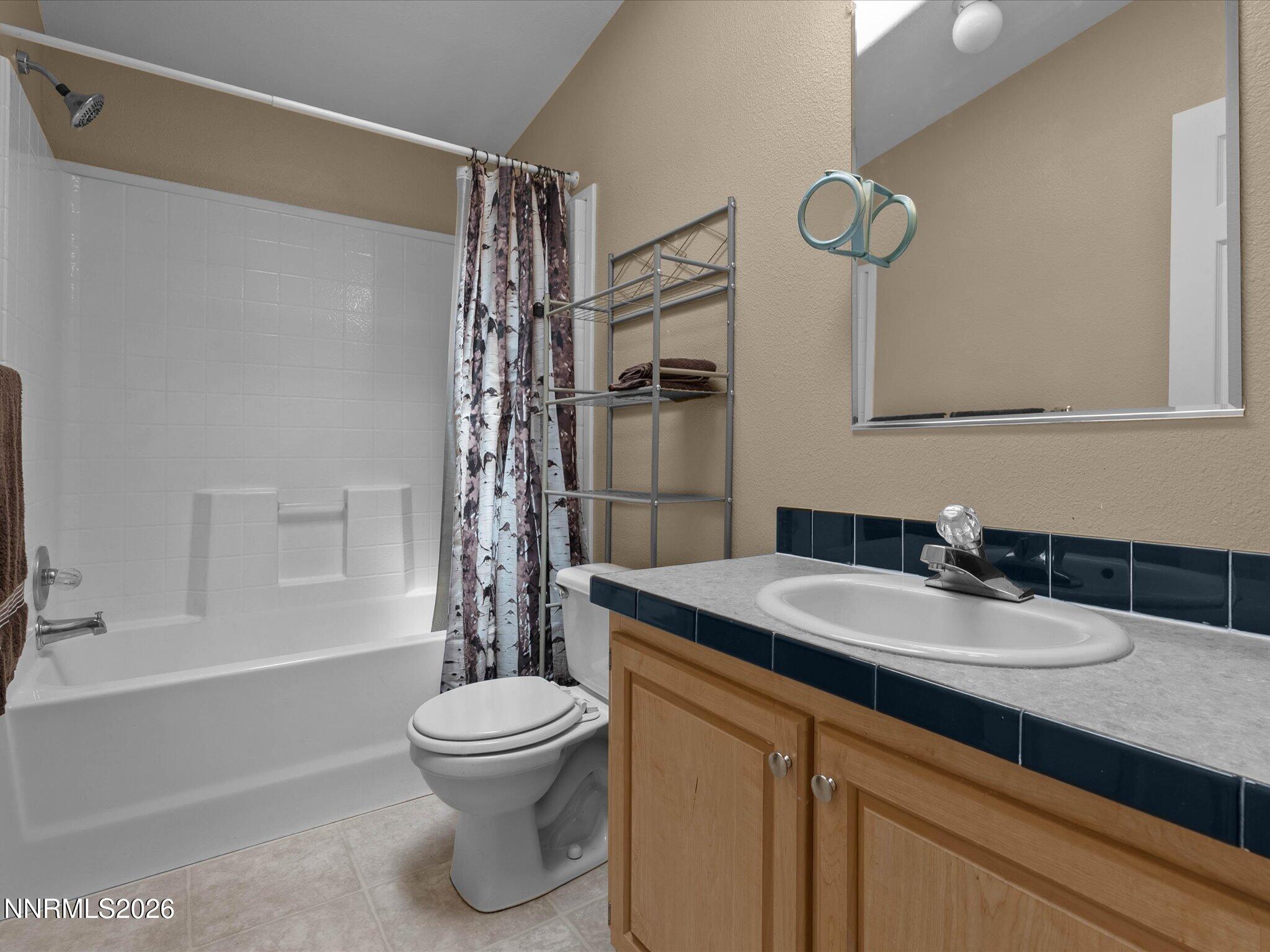 285 E 6th Avenue Property Photo 28
