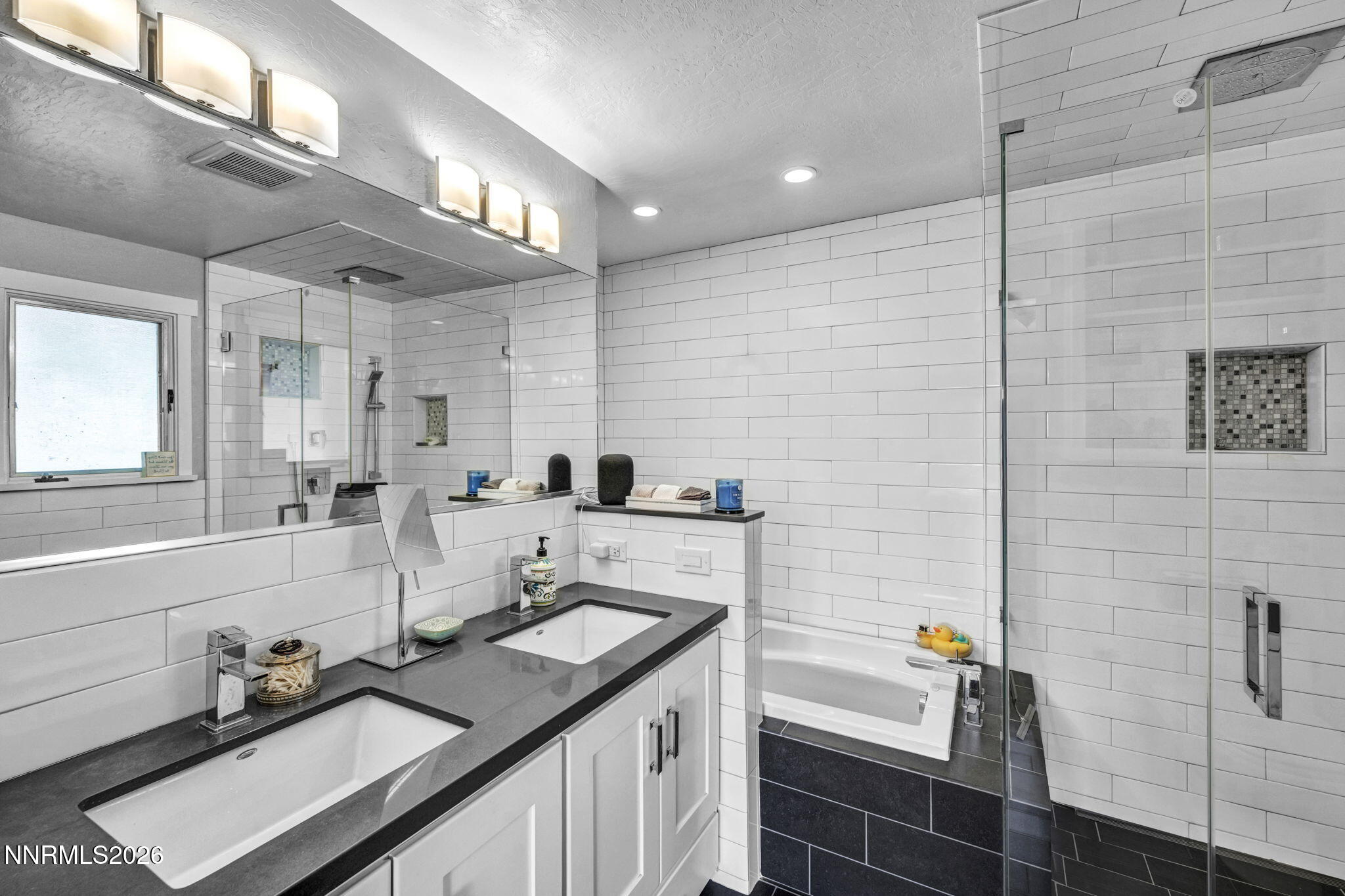 3 Circle Drive Property Photo 30