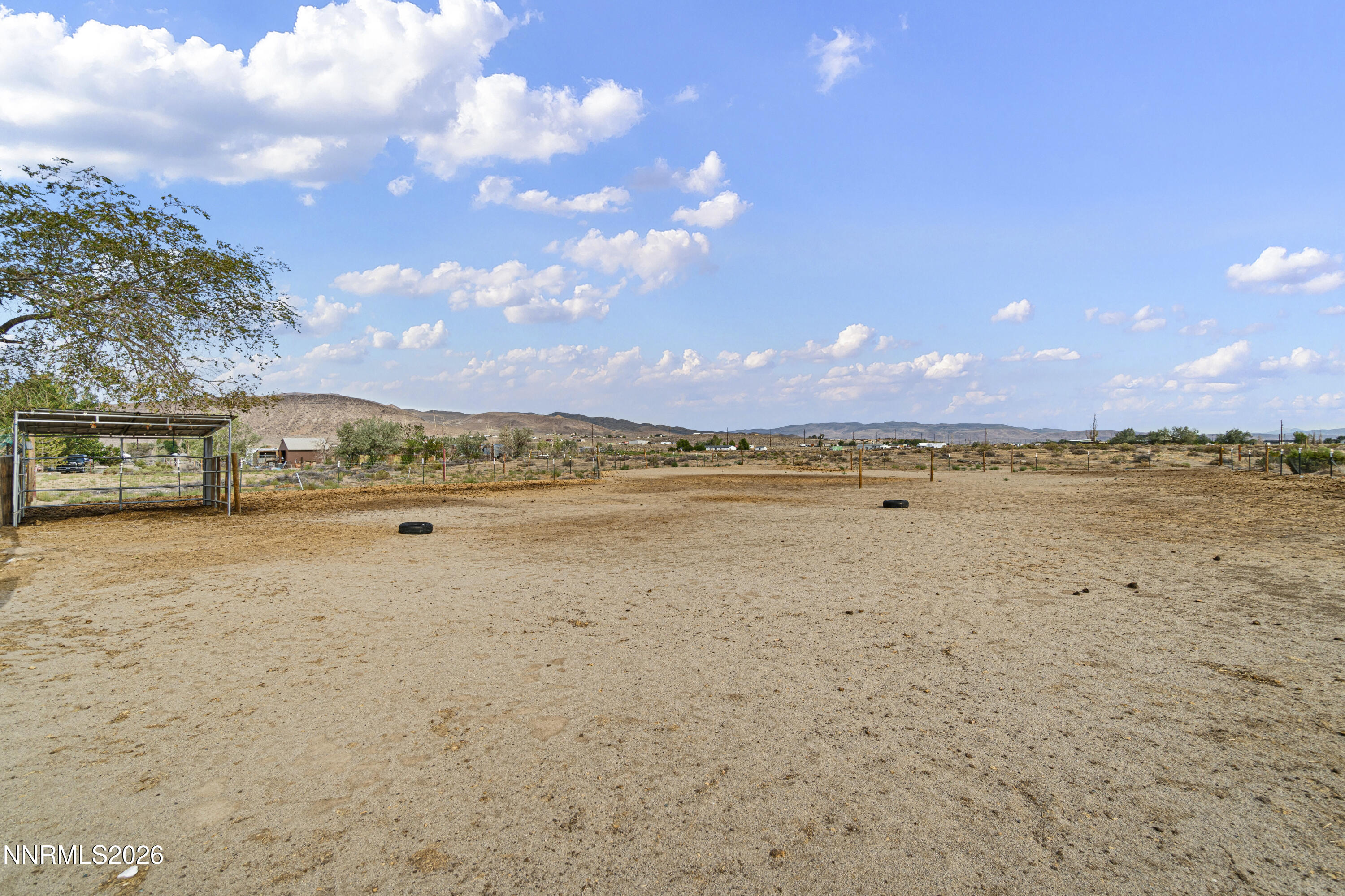 1230 E Badger Street Property Photo 14