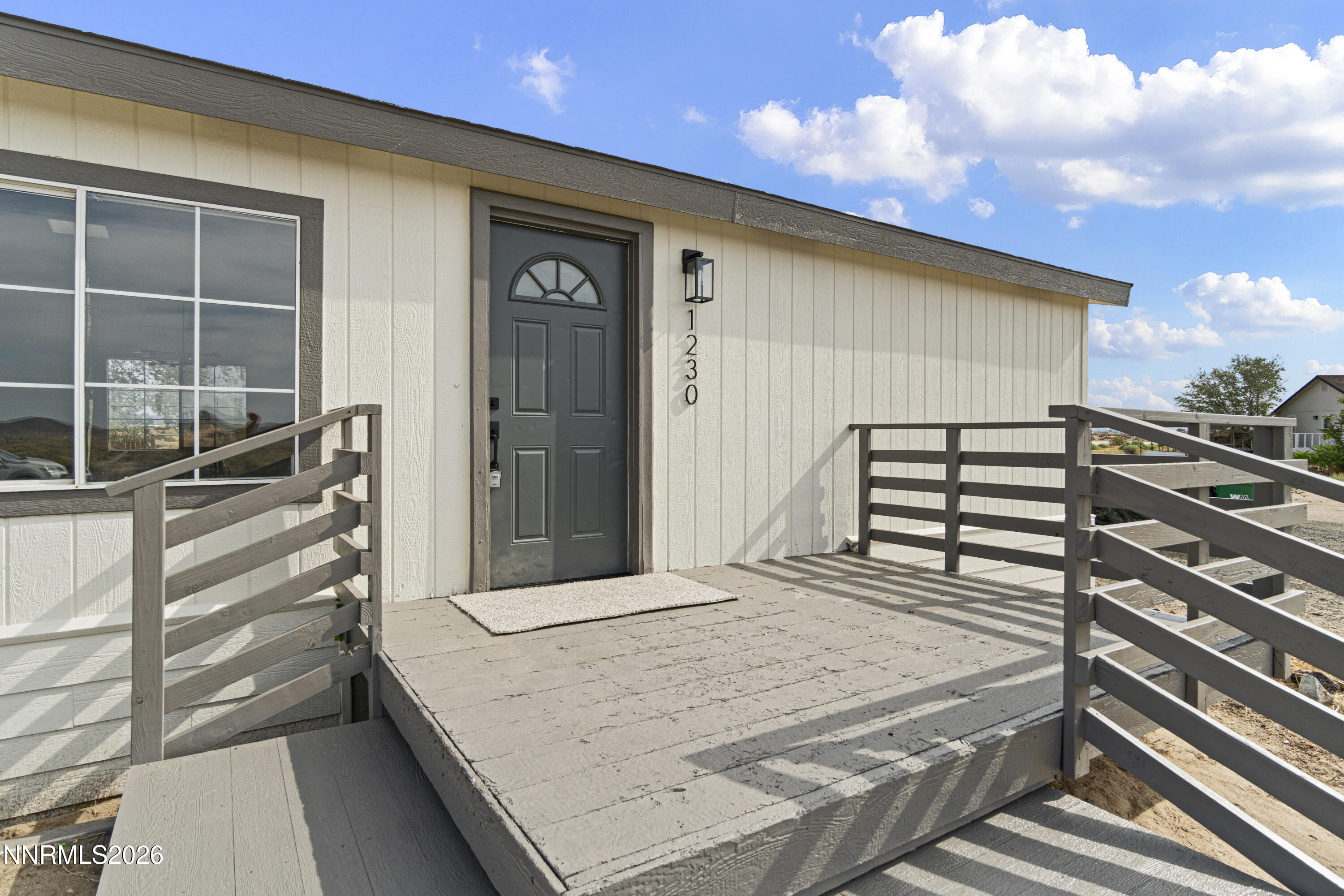 1230 E Badger Street Property Photo 16