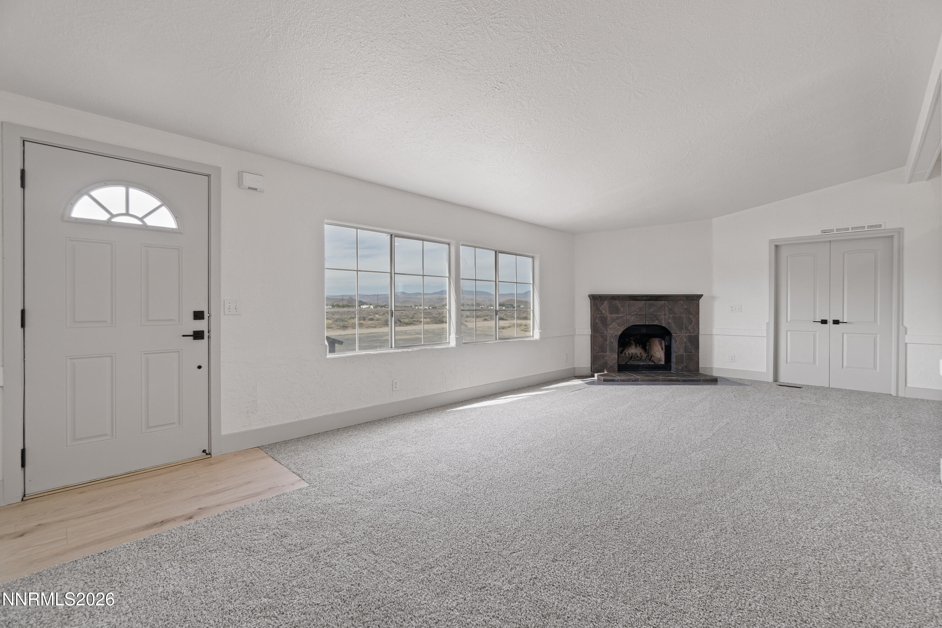 1230 E Badger Street Property Photo 17