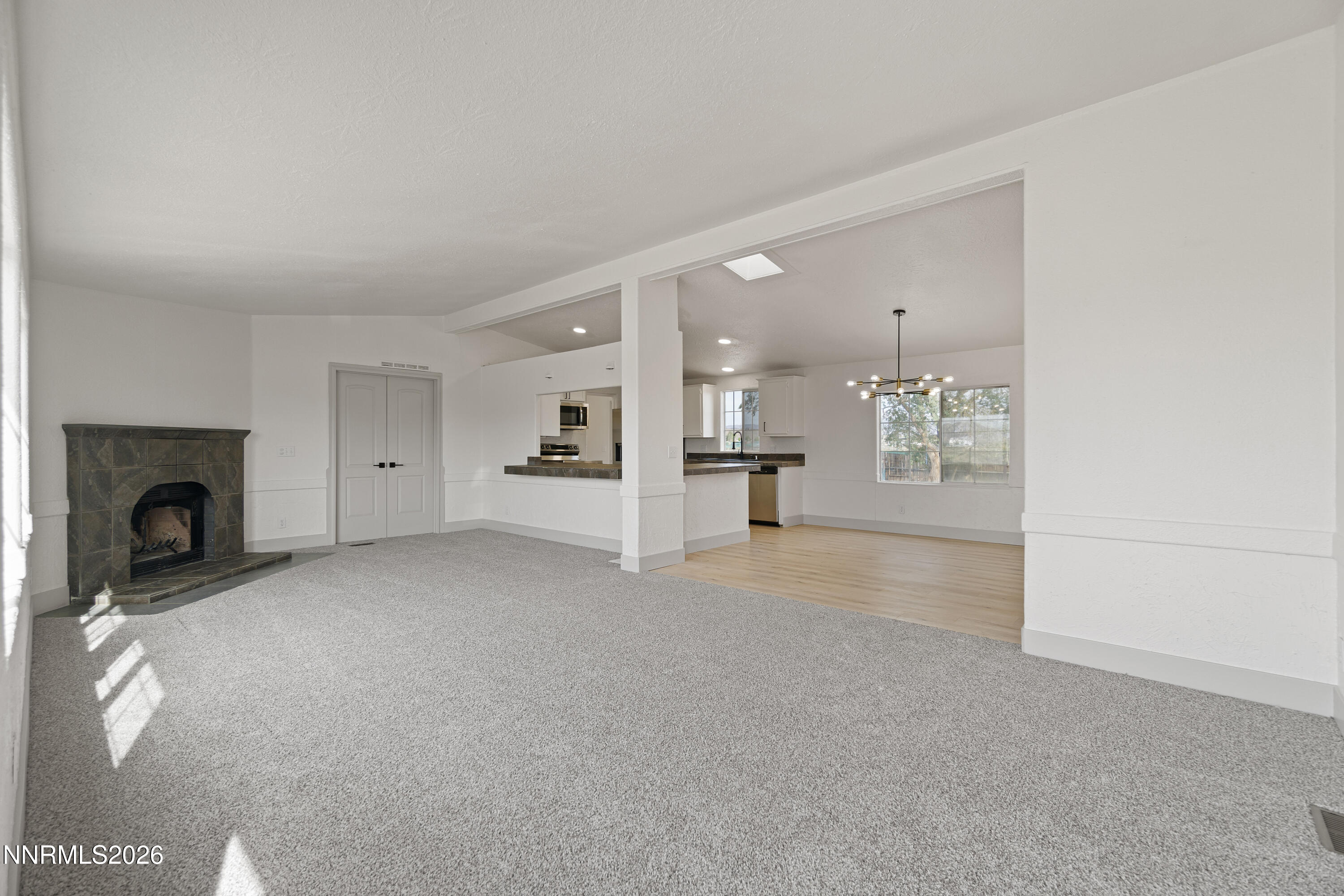 1230 E Badger Street Property Photo 18