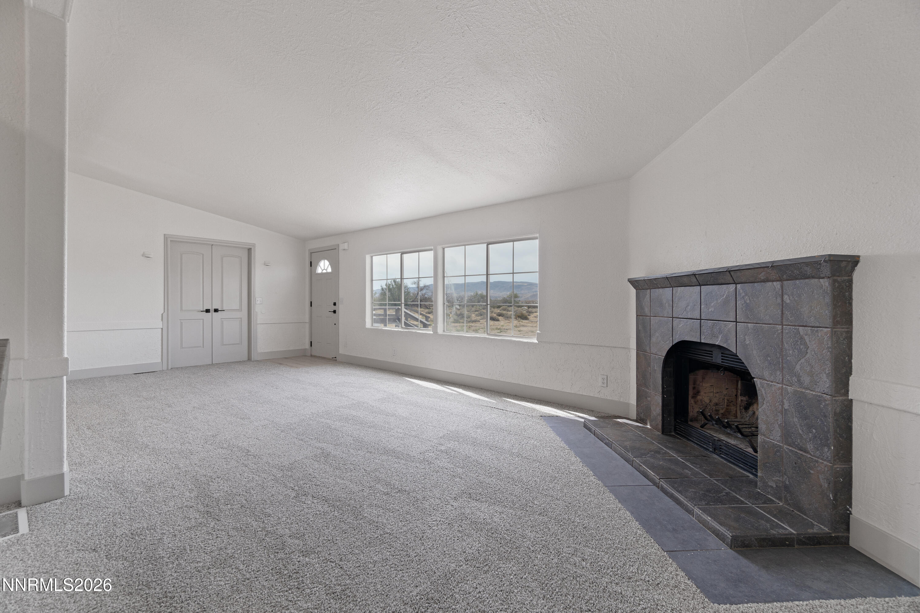 1230 E Badger Street Property Photo 19