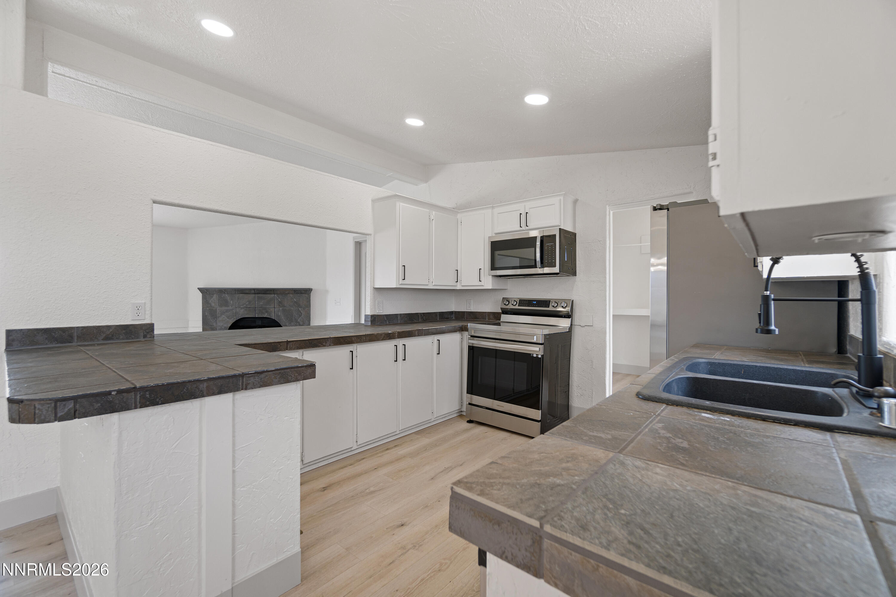 1230 E Badger Street Property Photo 31