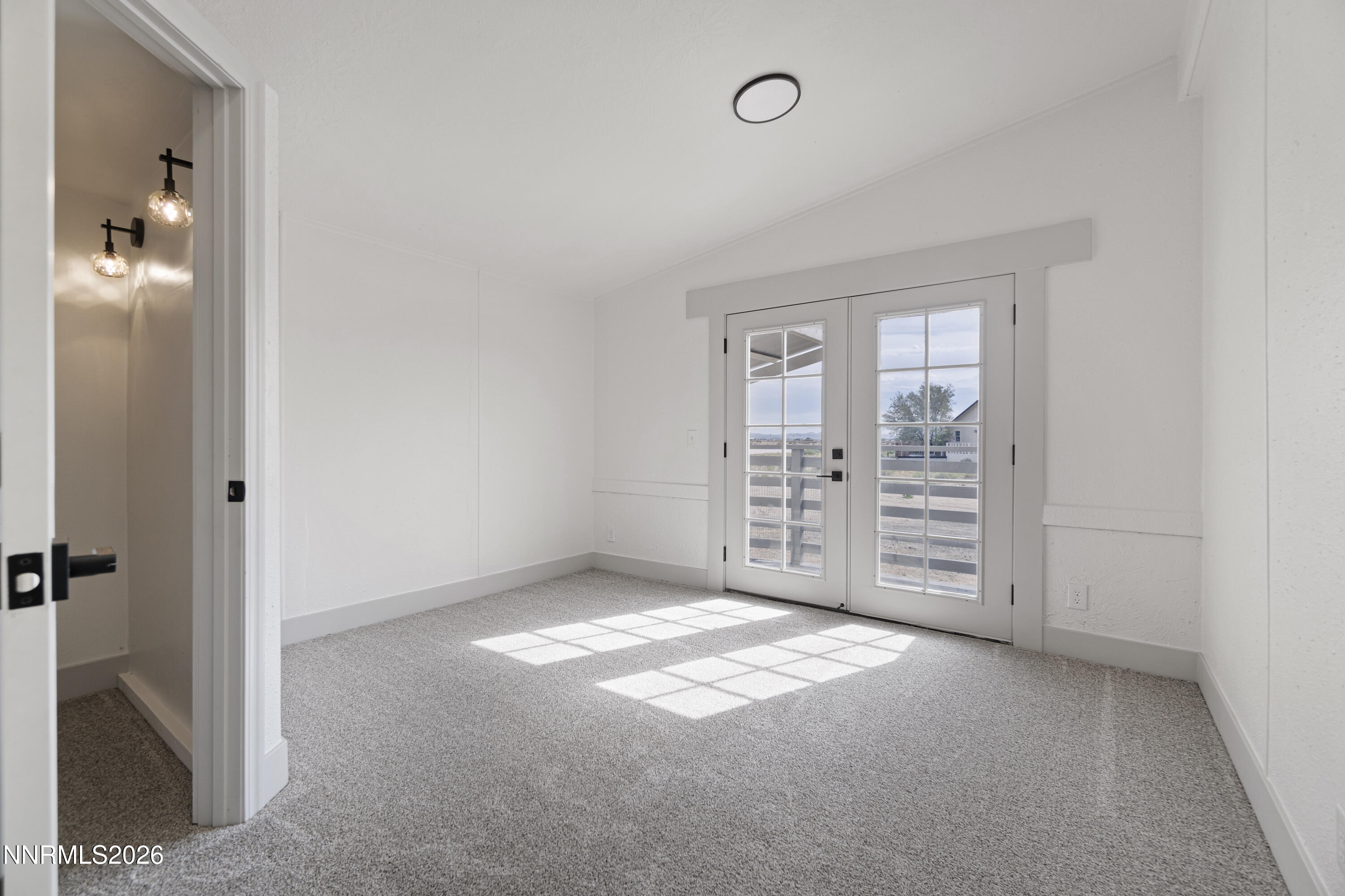 1230 E Badger Street Property Photo 37