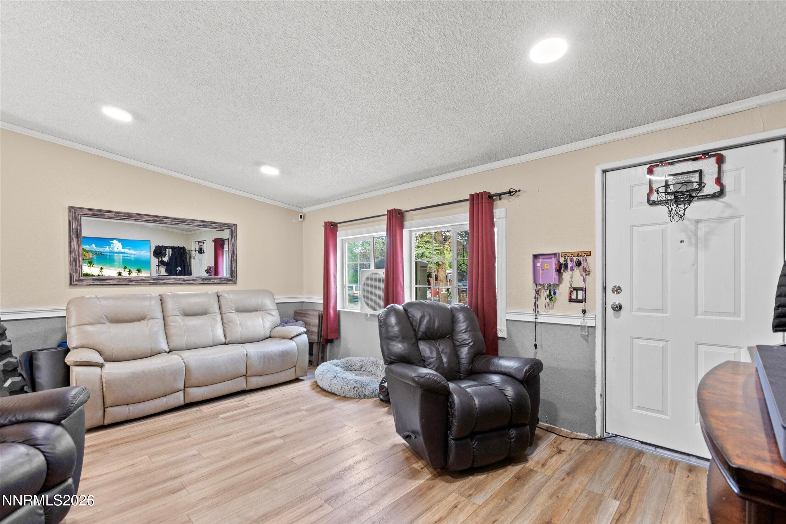 375 Magnolia Way Property Photo 4