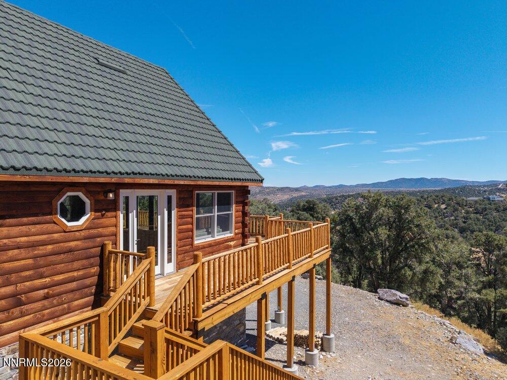 21545 Stallion Road Property Photo 4