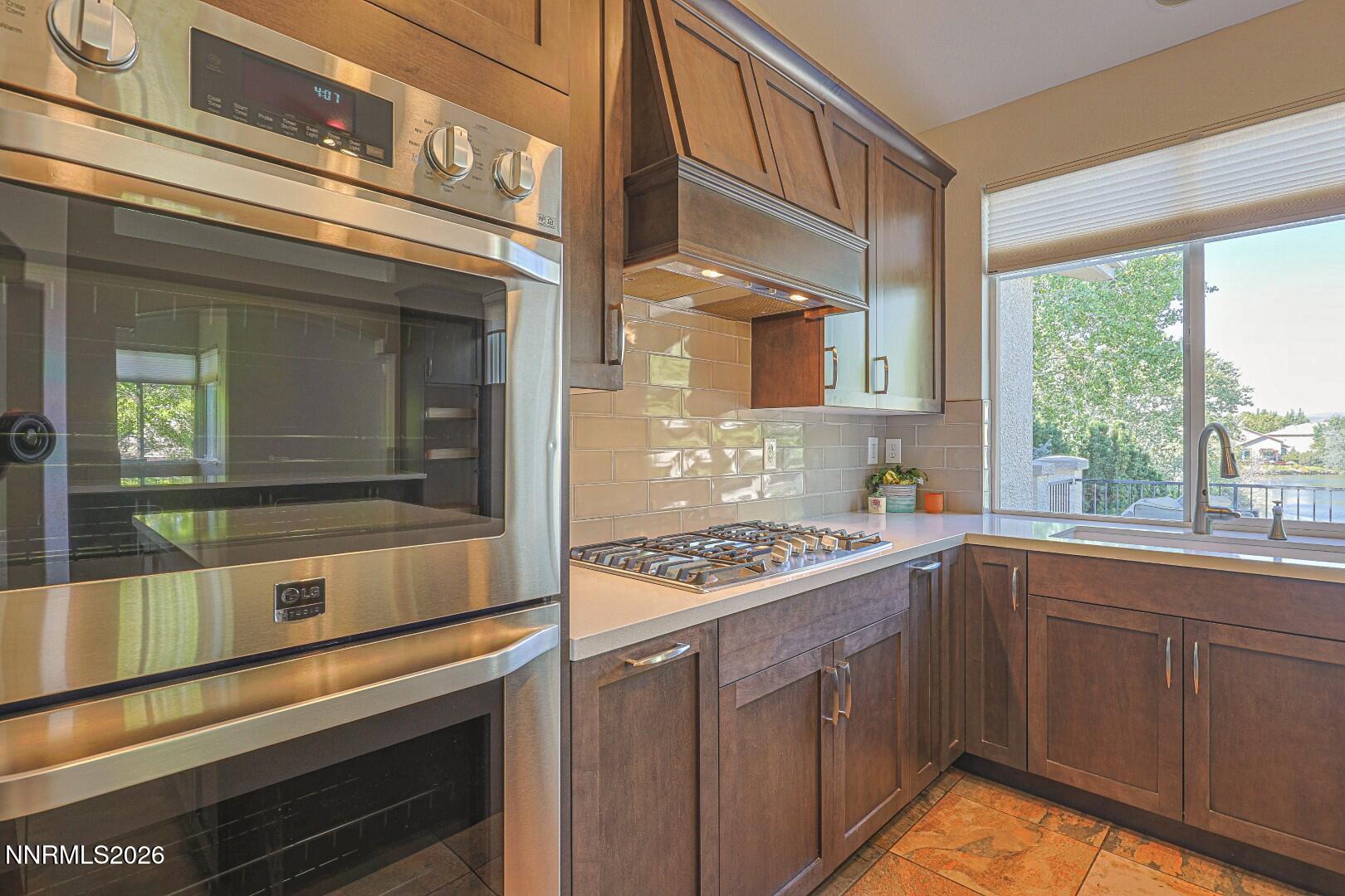 2808 Silverton Way Property Photo 6