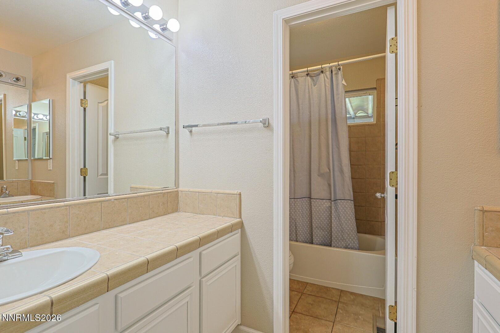 2808 Silverton Way Property Photo 36