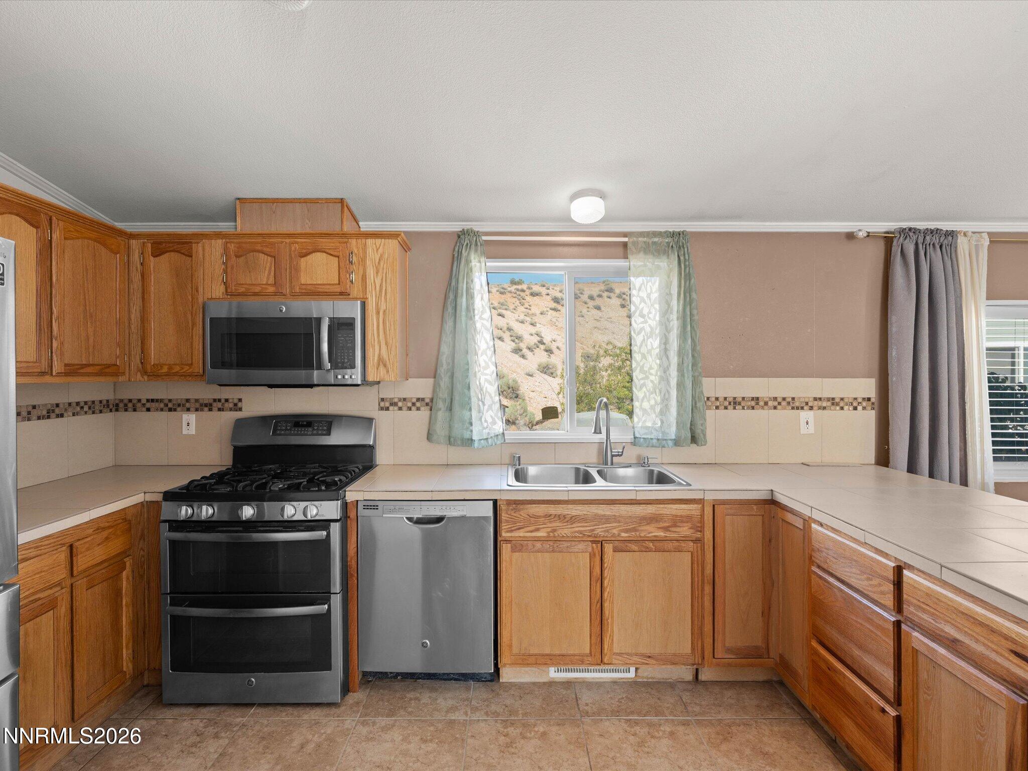 249 Miriam Way Property Photo 3