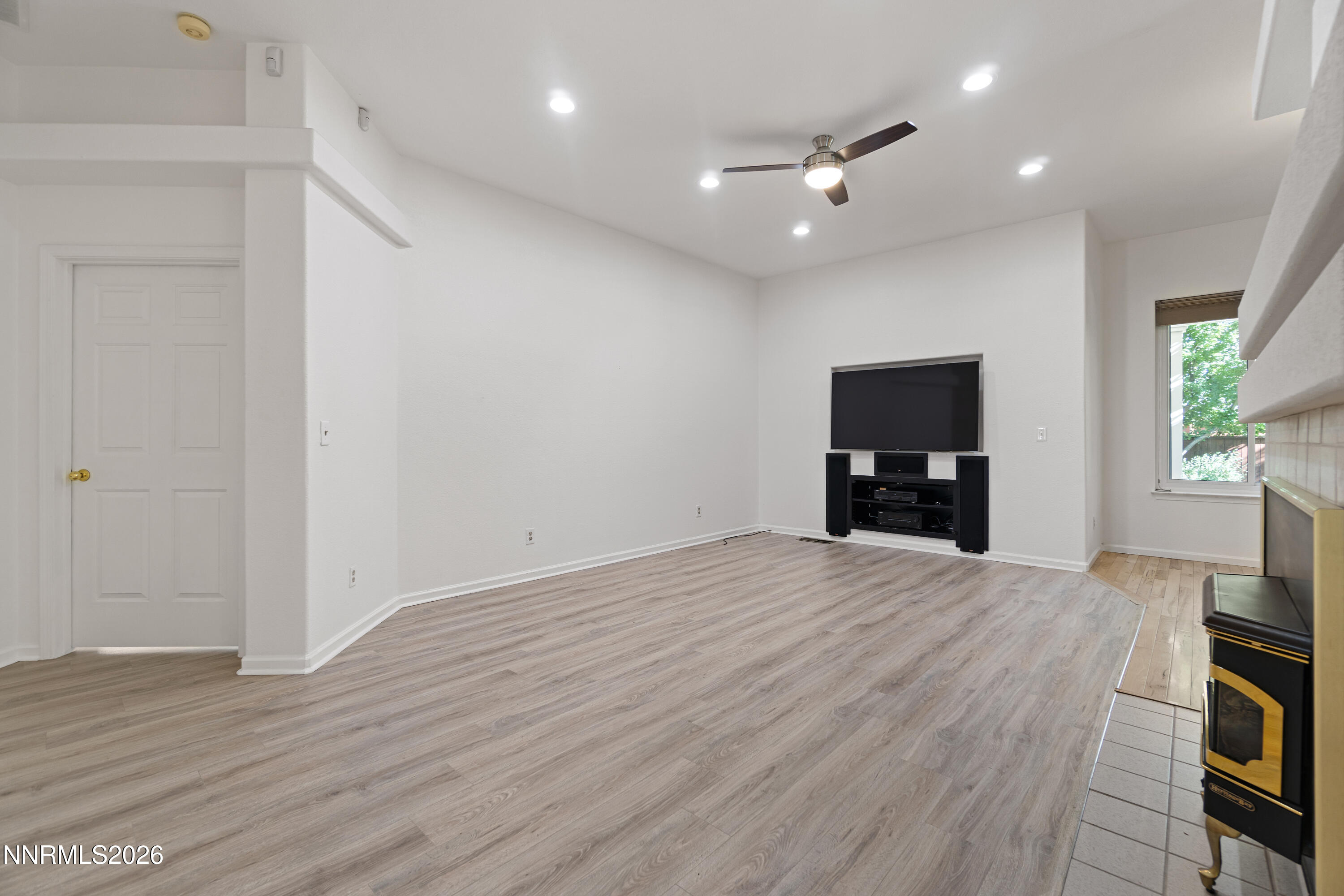 1216 Pleasantview Drive Property Photo 8