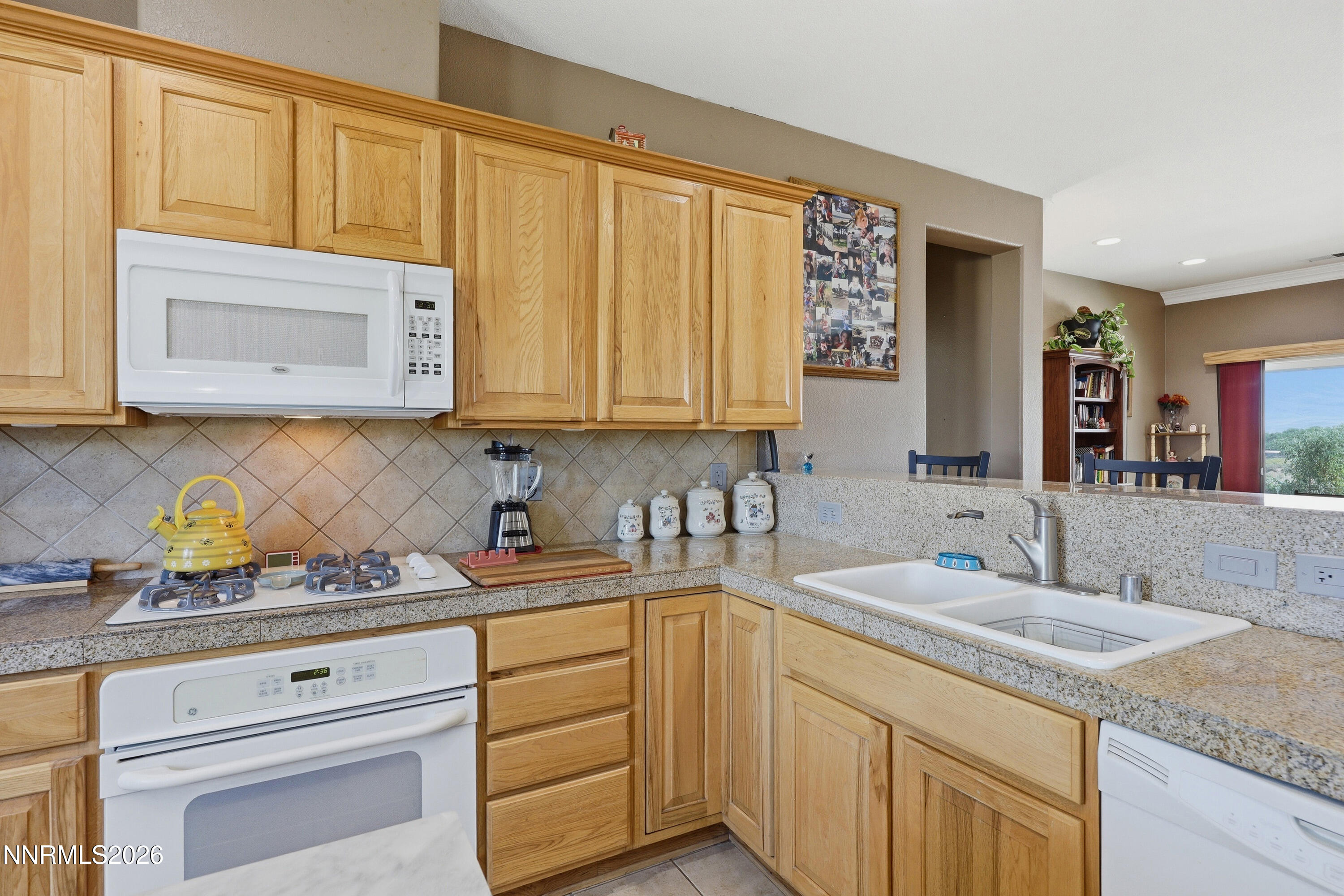 115 Creekside Drive Property Photo 11