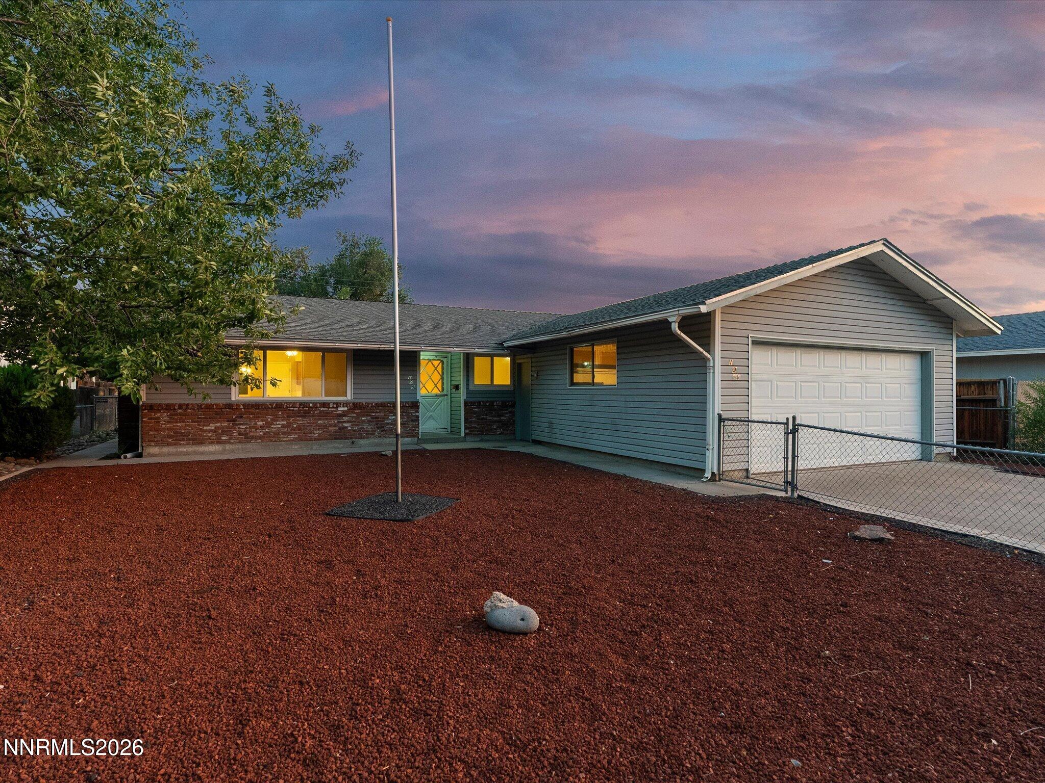 195 York Way Property Photo 1