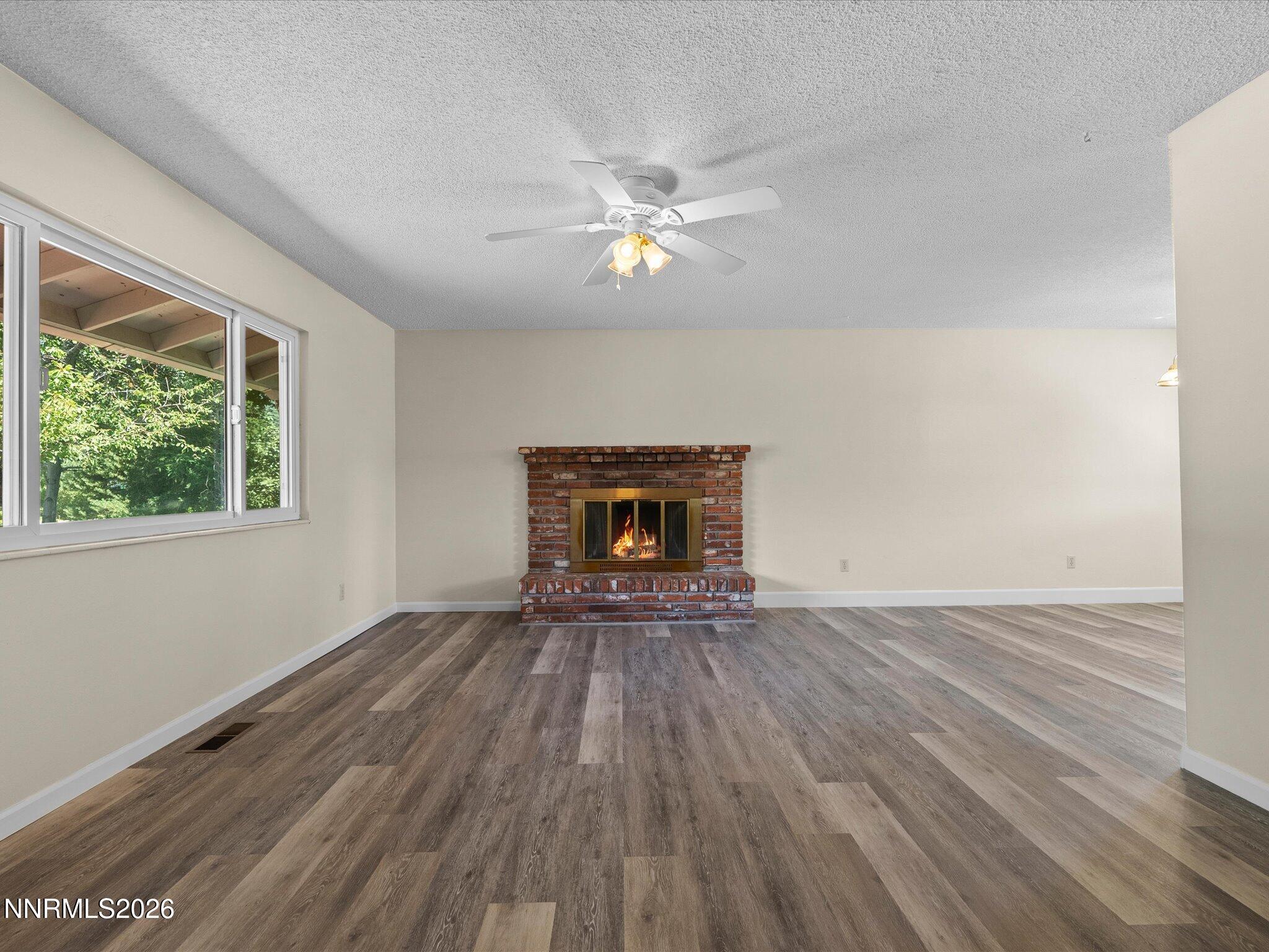 195 York Way Property Photo 12