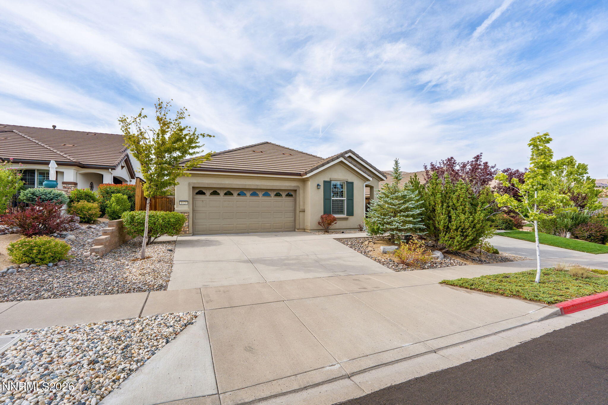 1020 W Del Webb Parkway Property Photo 2