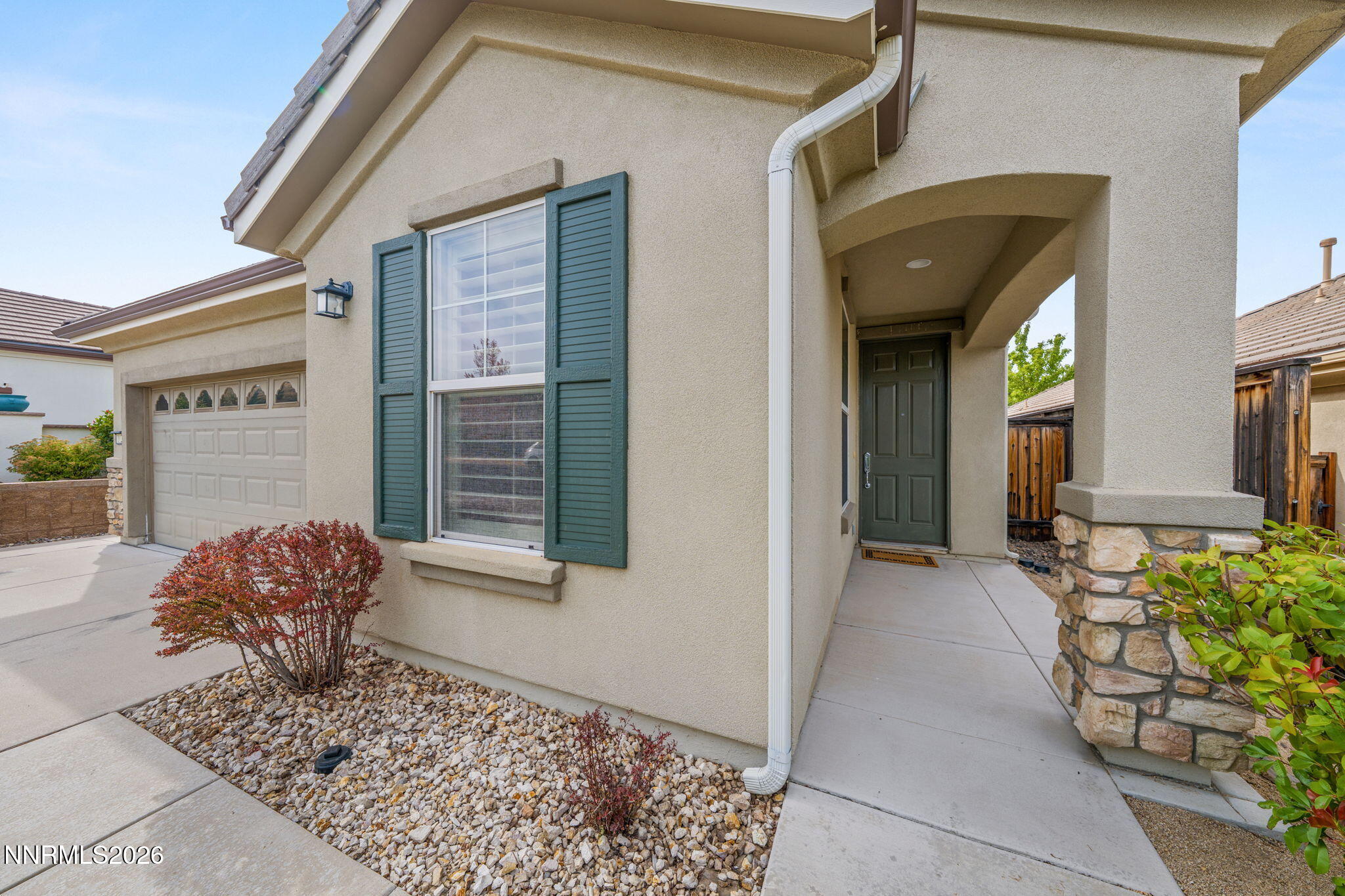 1020 W Del Webb Parkway Property Photo 3
