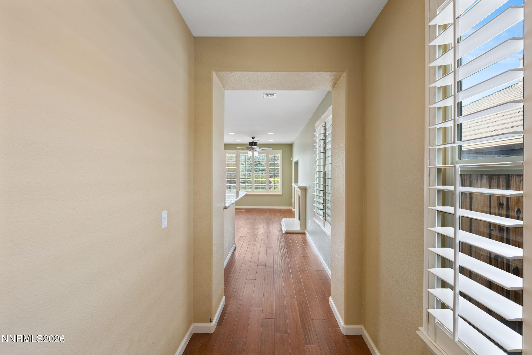 1020 W Del Webb Parkway Property Photo 4