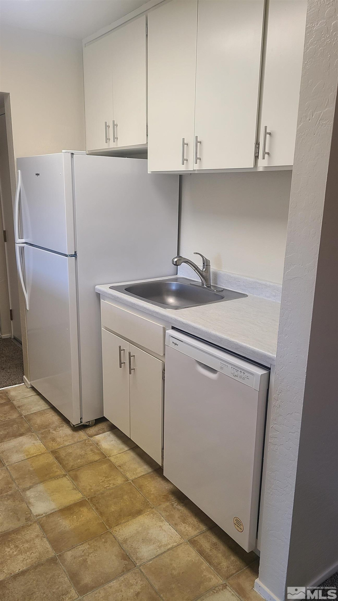 2955 Lakeside Drive Unit 227 Property Photo 3