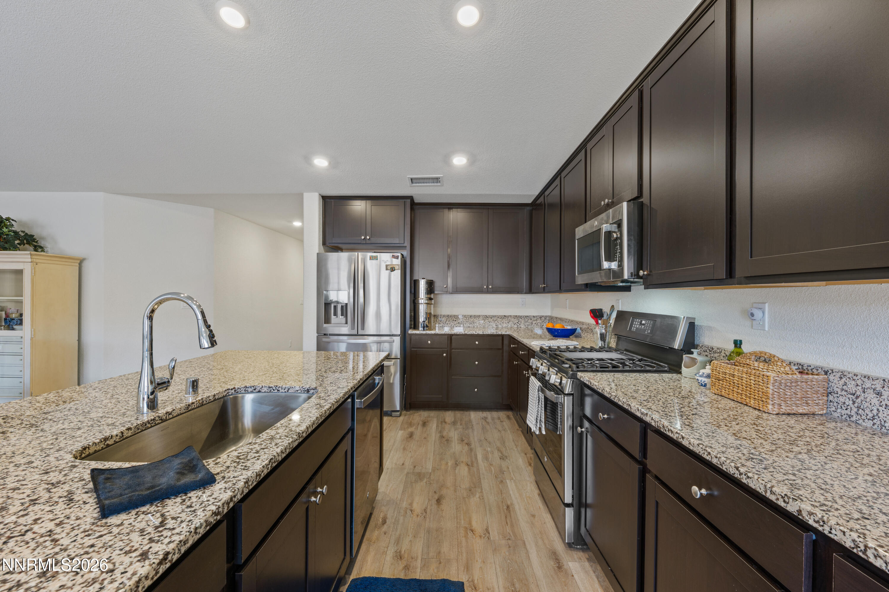 572 Pine Creek Circle Property Photo 8