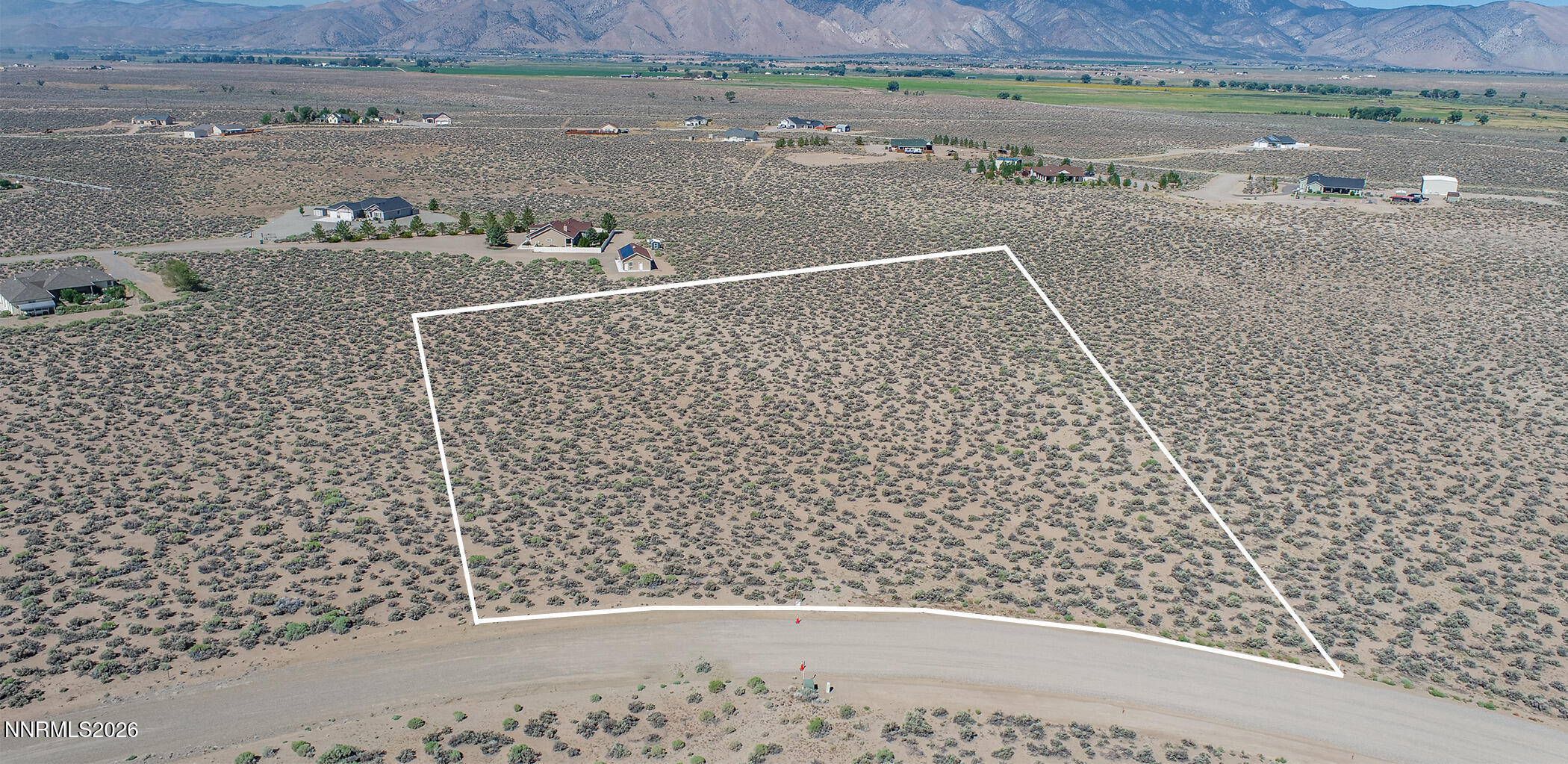 201 W Sierra View Drive Property Photo 3