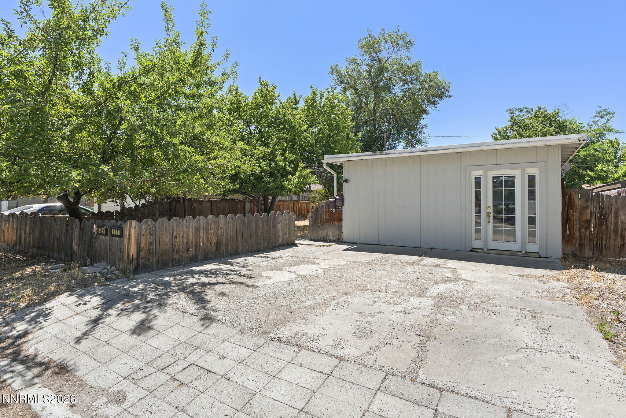 305 Burton Street Property Photo 1