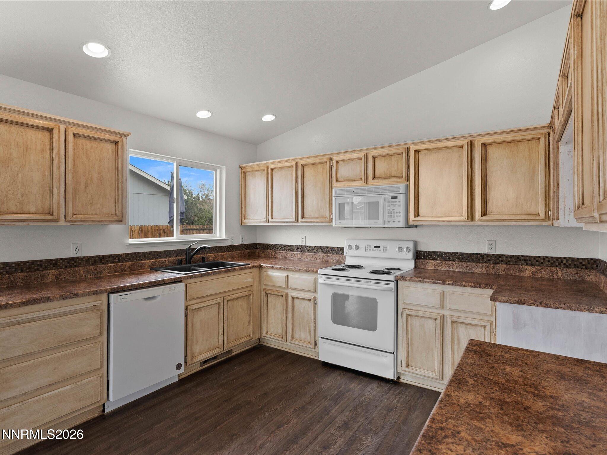 318 Emigrant Way Property Photo 12