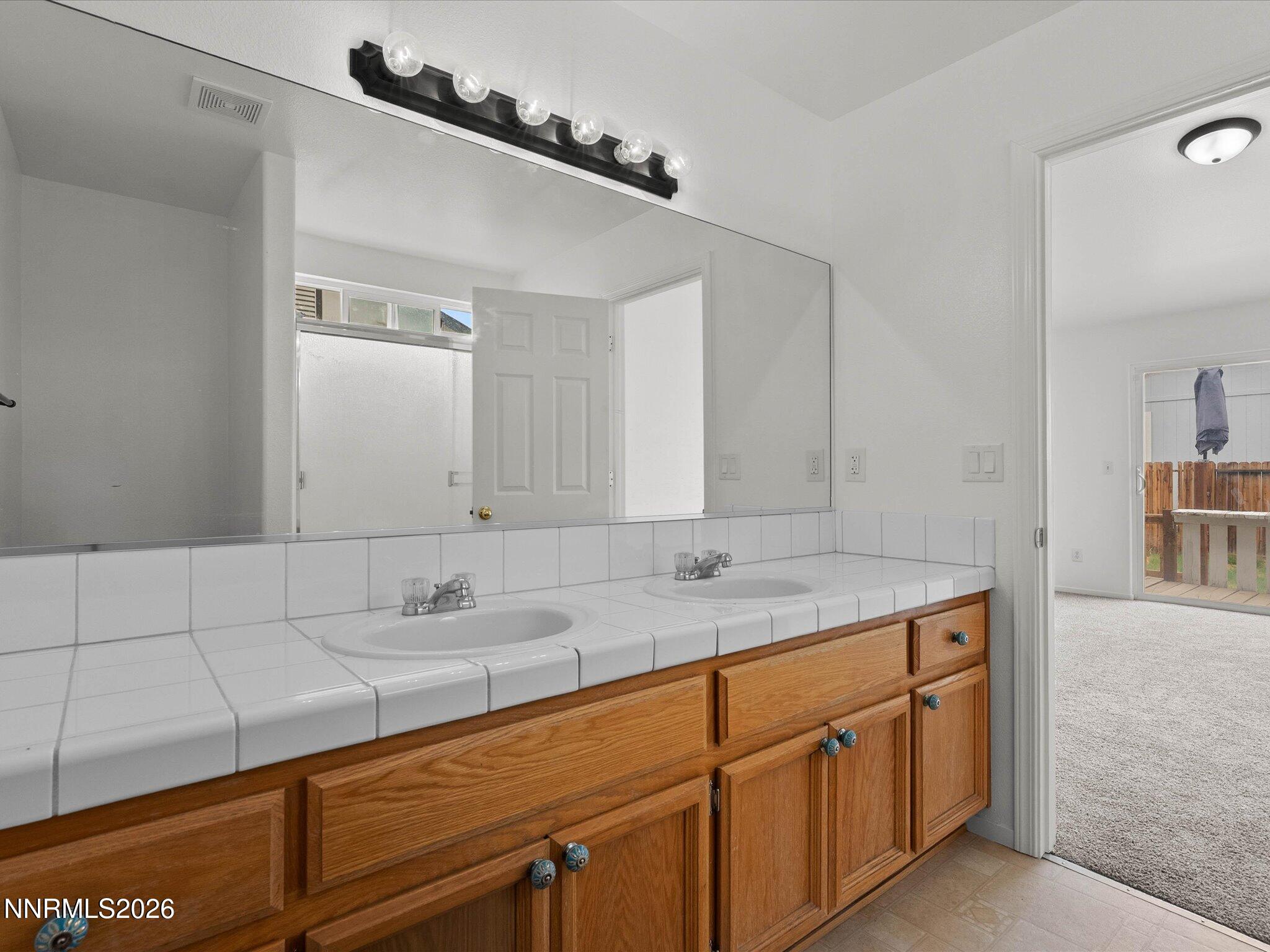 318 Emigrant Way Property Photo 22