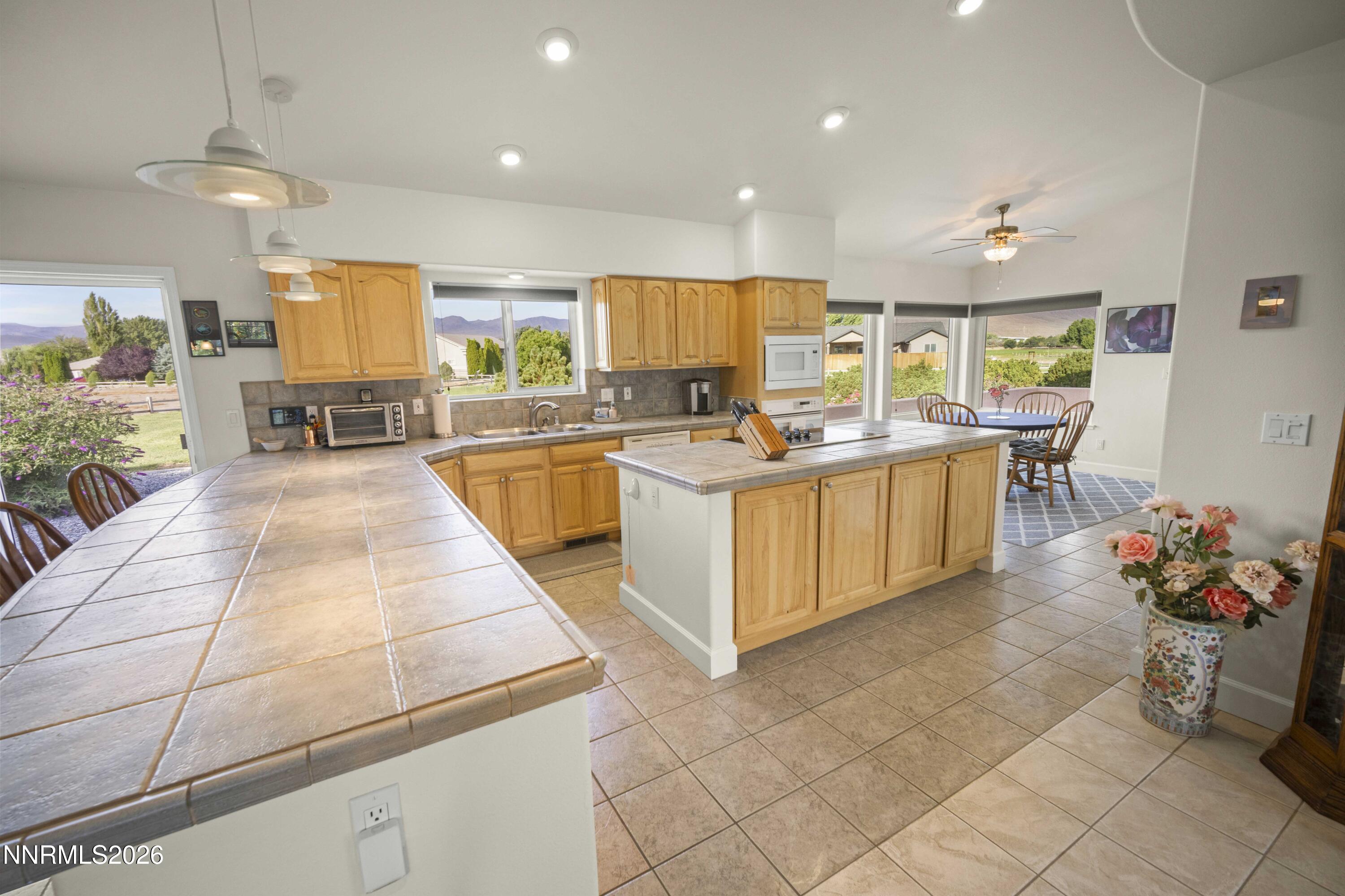 213 Quail Run Road Property Photo 7