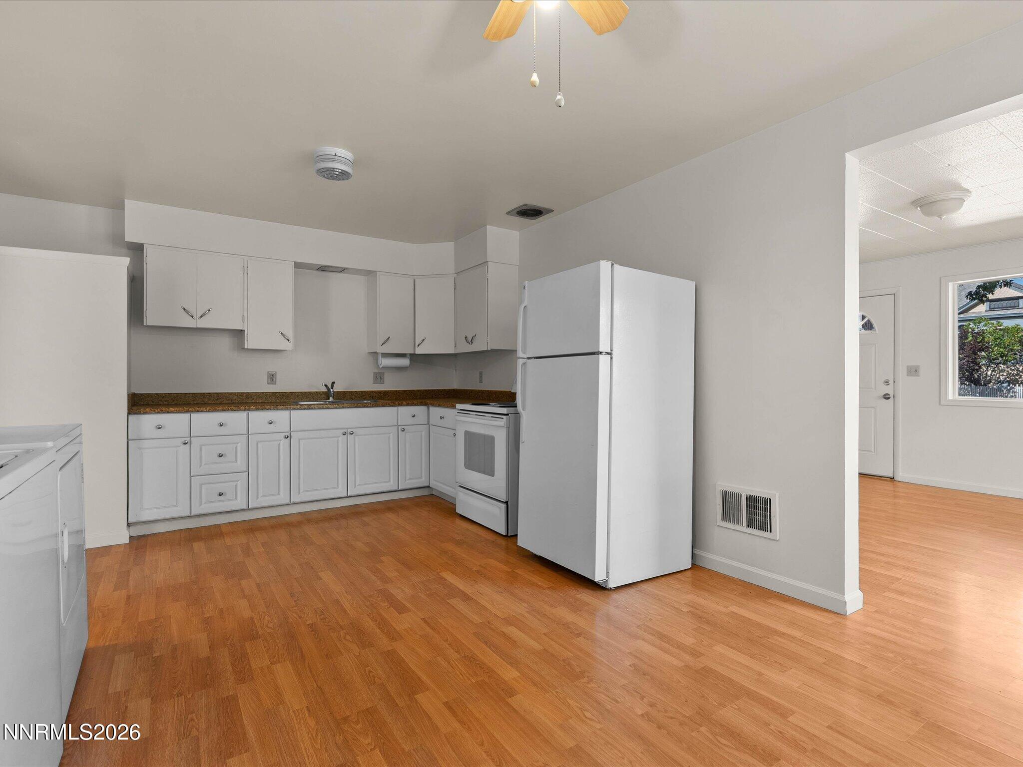 526 7th Street Property Photo 11