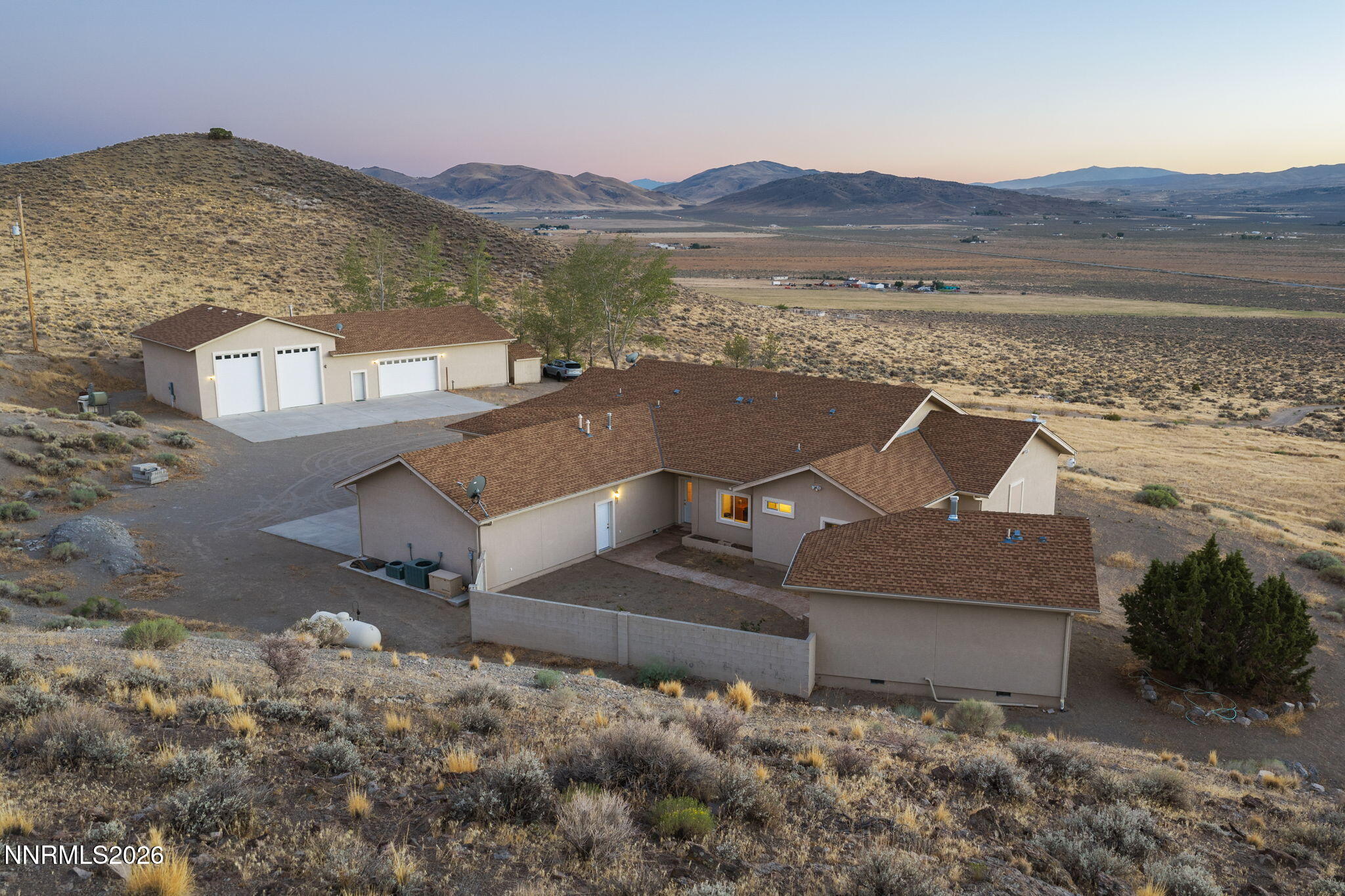 5990 Grass Valley Road Property Photo 4