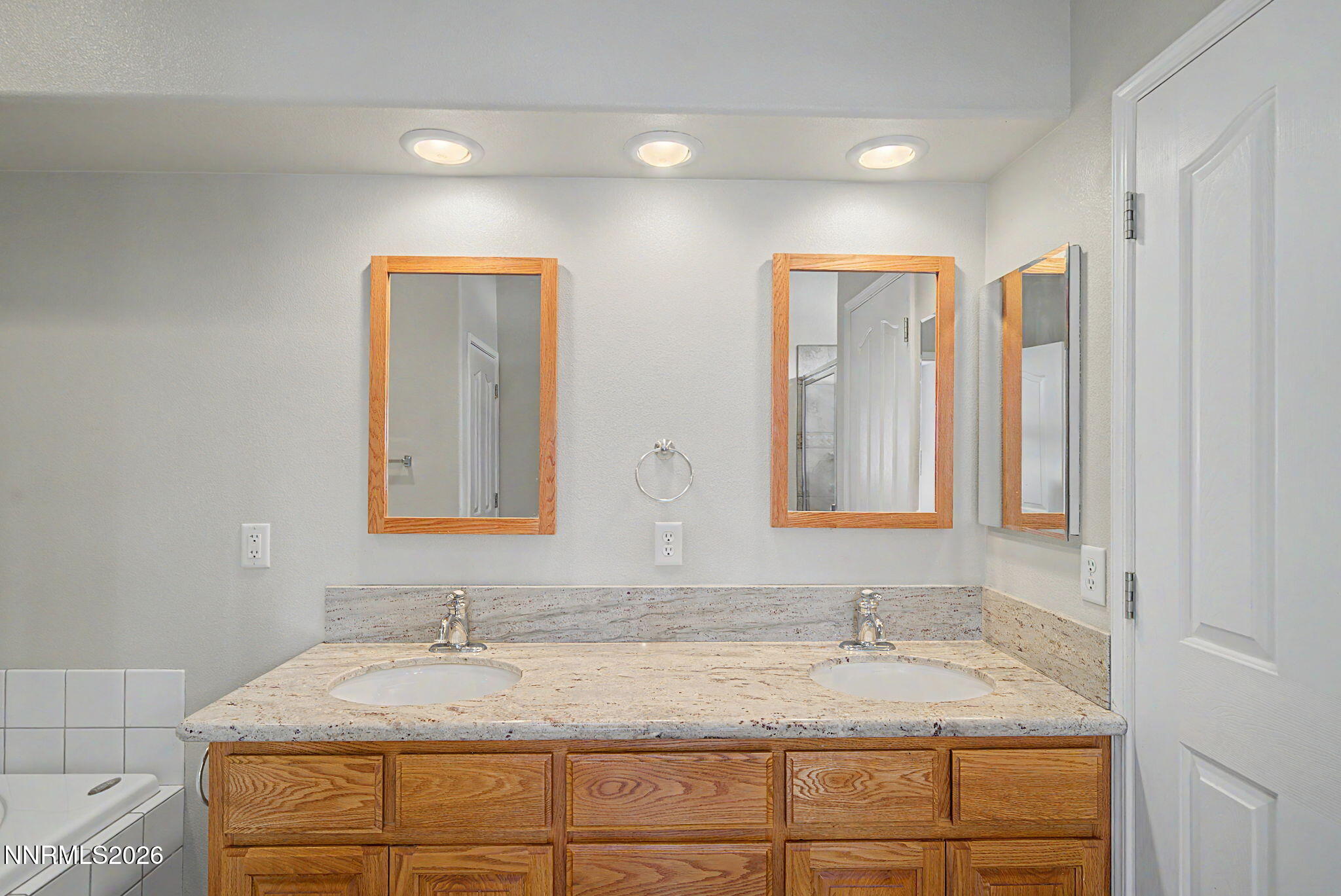 2703 Stirrup Court Property Photo 23