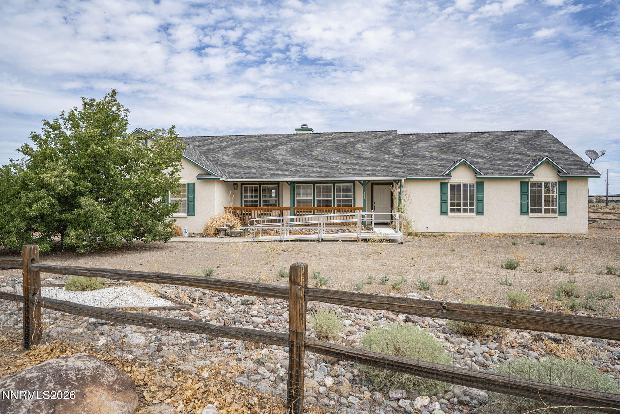 100 Sario Drive Property Photo 1