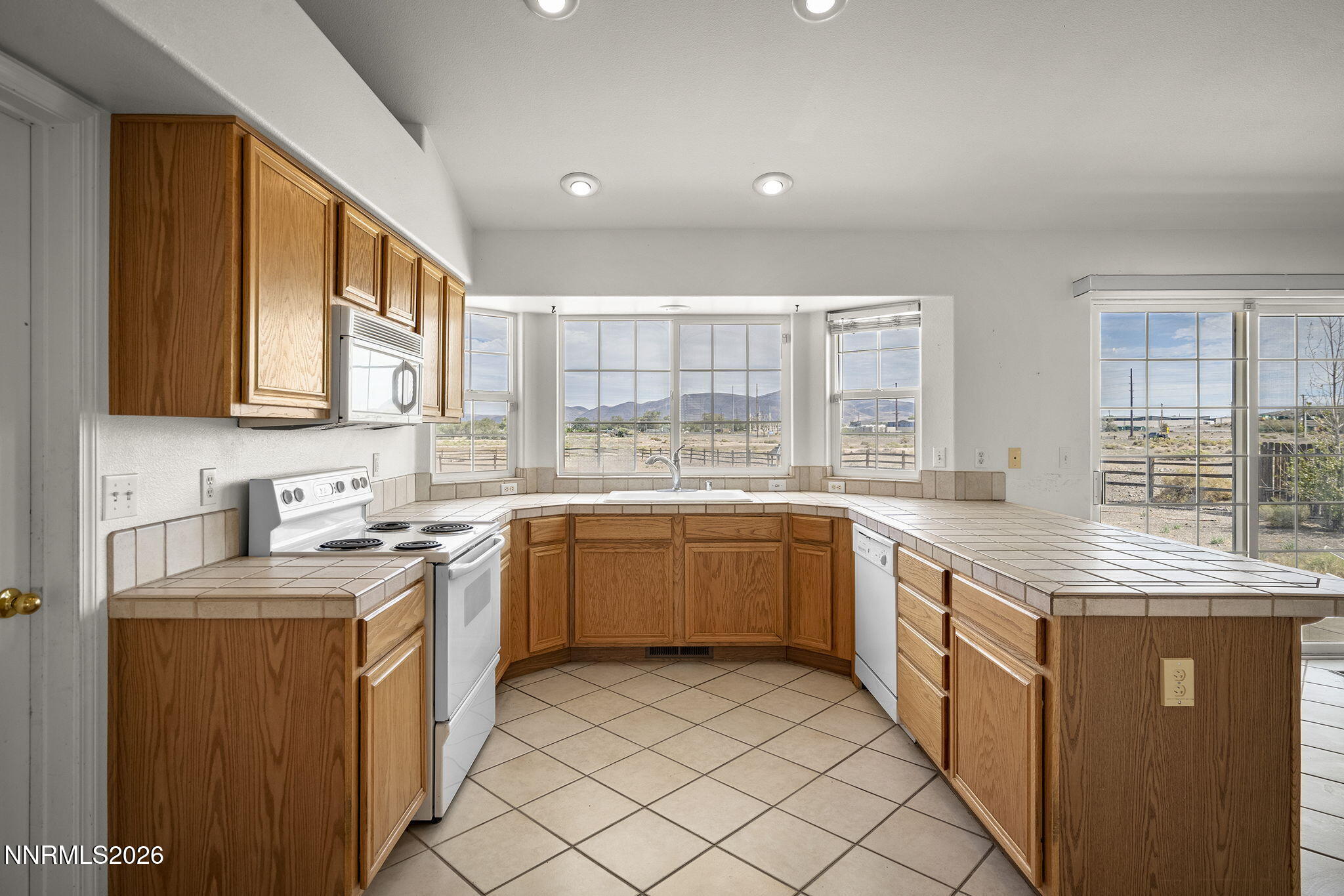 100 Sario Drive Property Photo 8