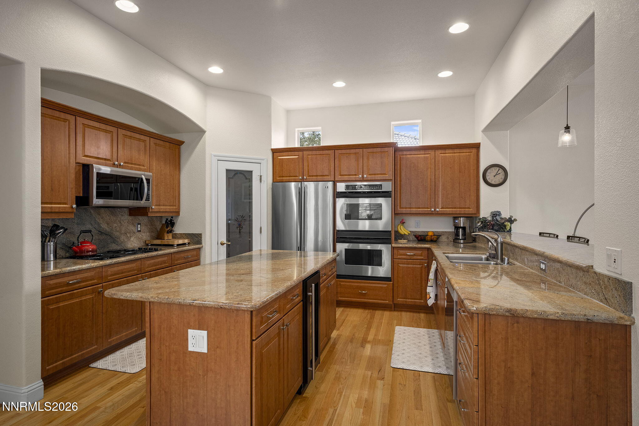 2517 Rampart Terrace Property Photo 7