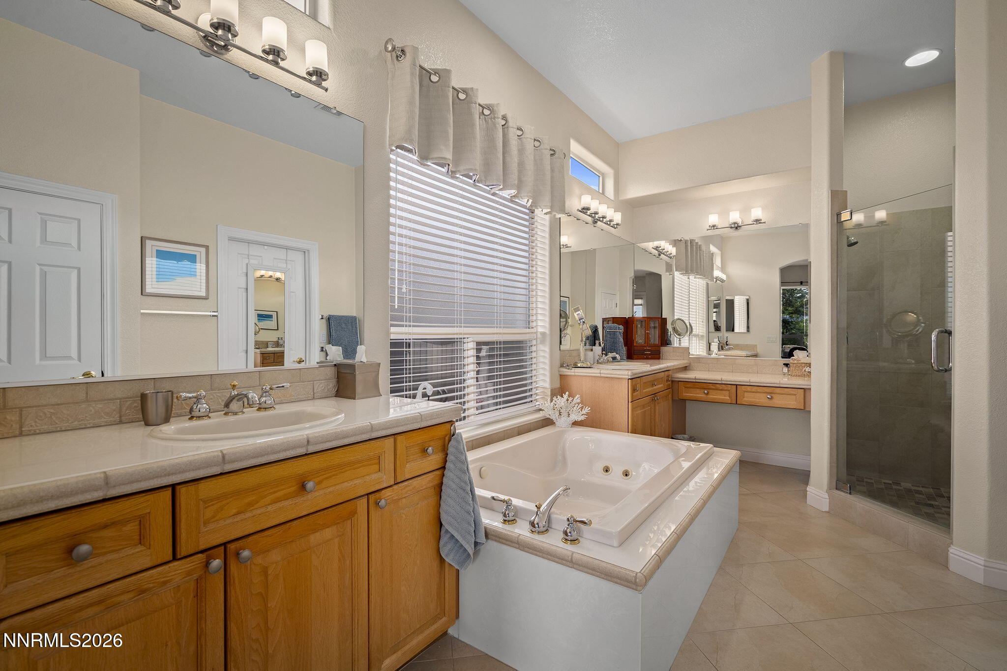 2517 Rampart Terrace Property Photo 19