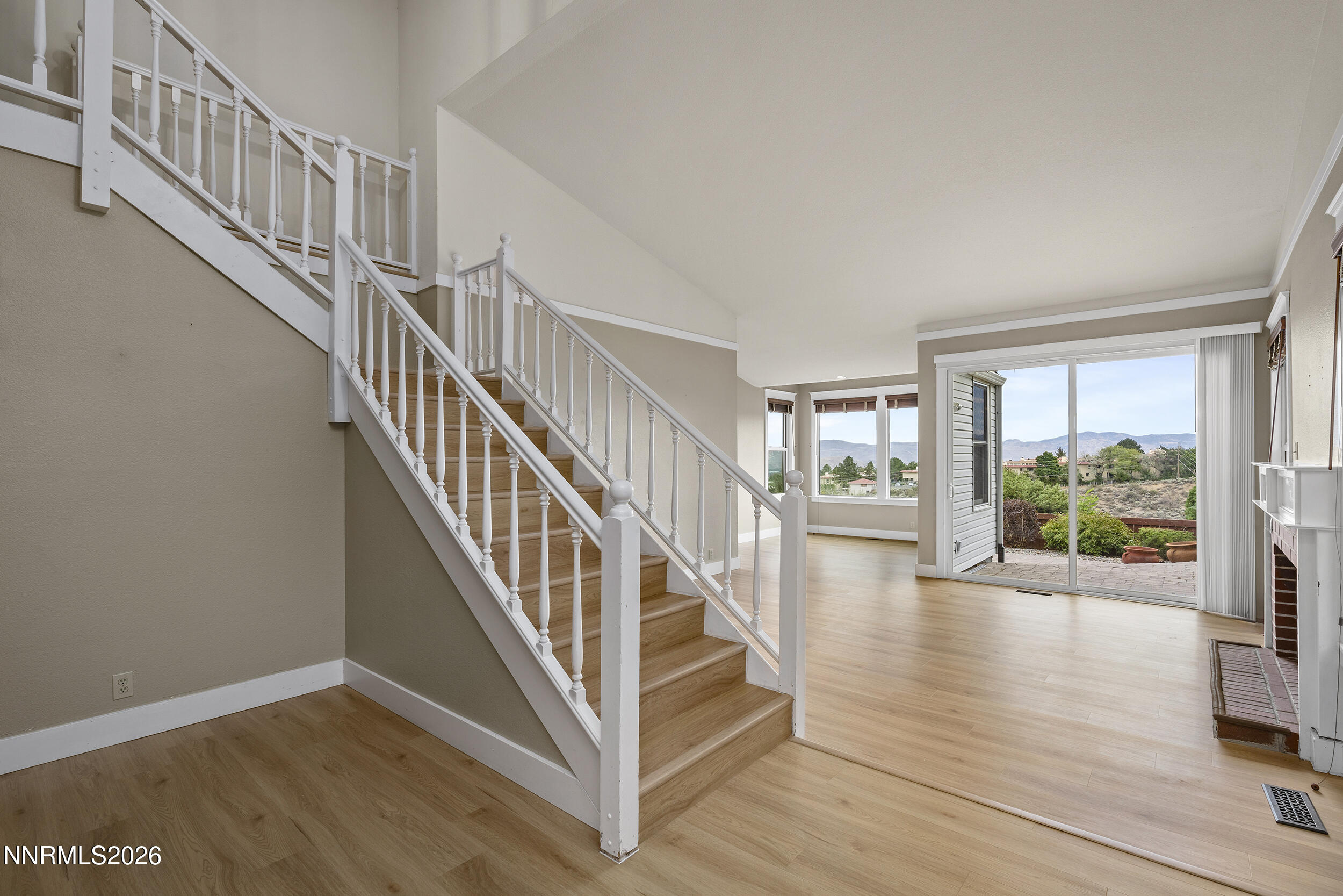 2366 Silver Ridge Drive Property Photo 4