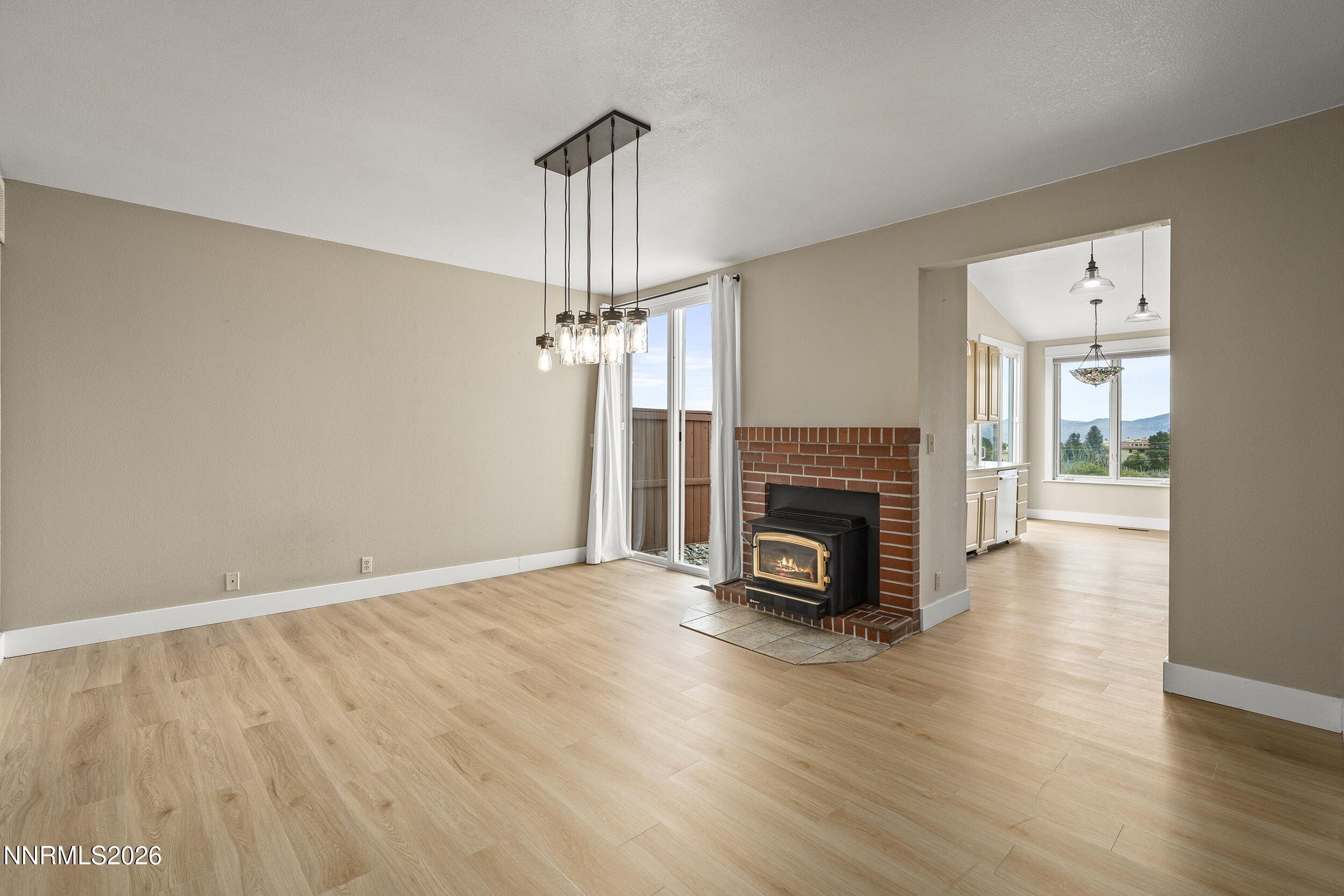 2366 Silver Ridge Drive Property Photo 10