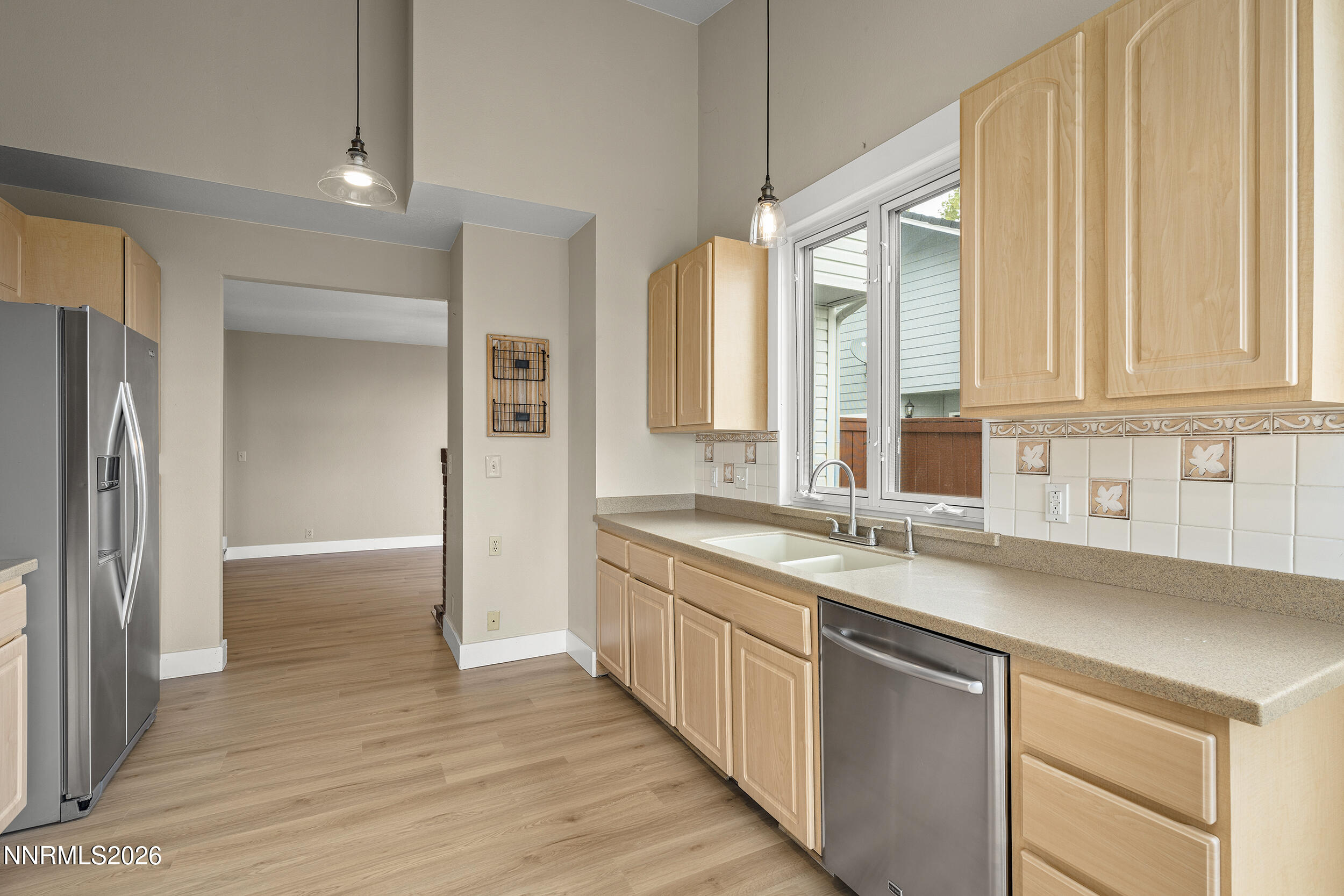 2366 Silver Ridge Drive Property Photo 12