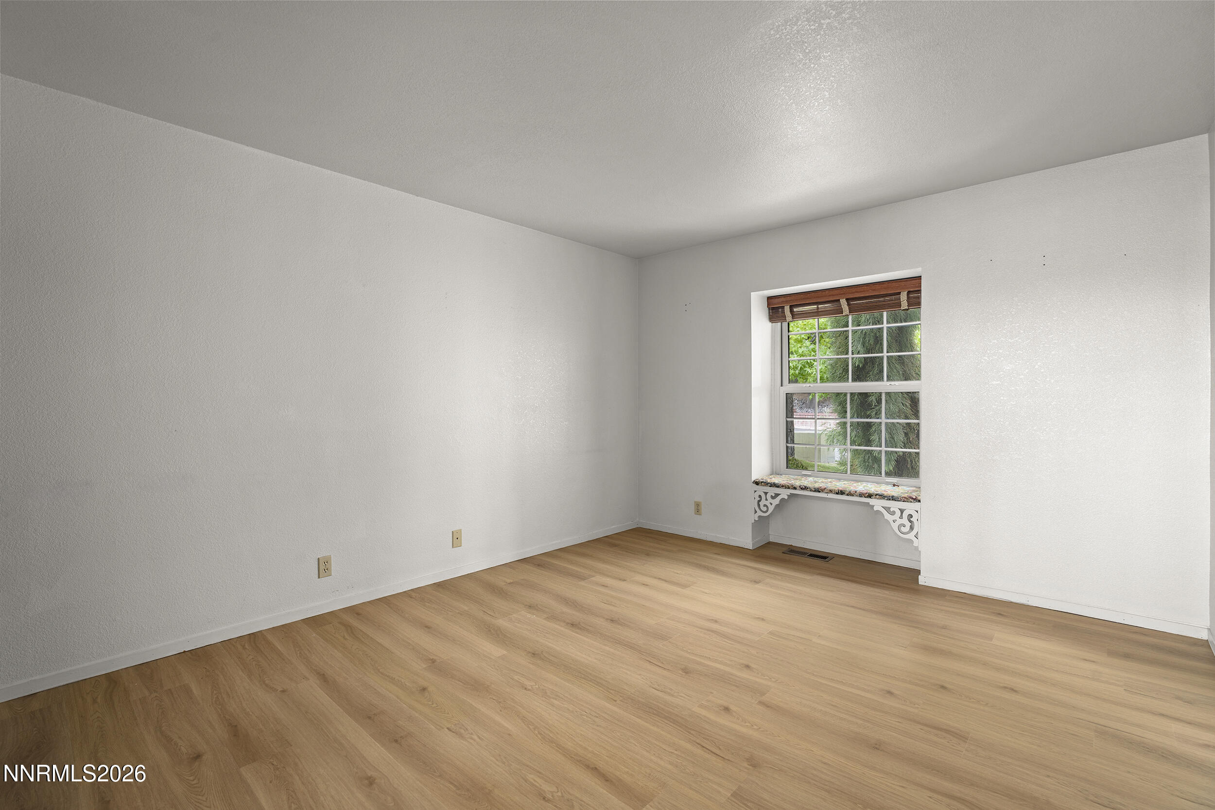 2366 Silver Ridge Drive Property Photo 19