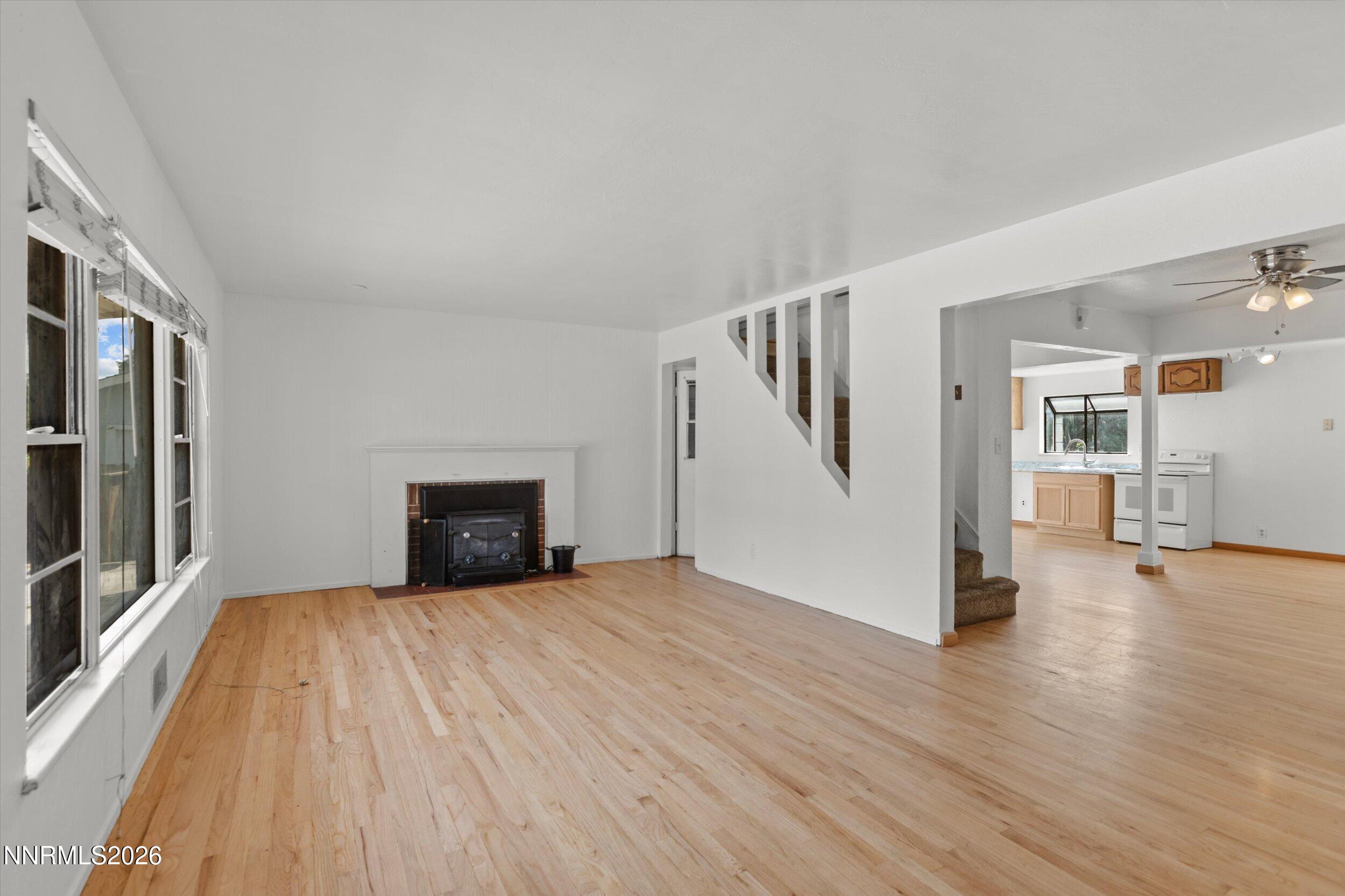 454 Glenmanor Drive Property Photo 5