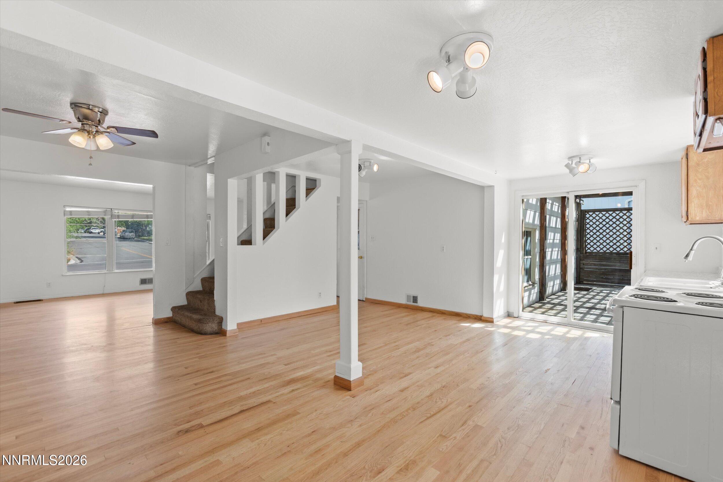 454 Glenmanor Drive Property Photo 11