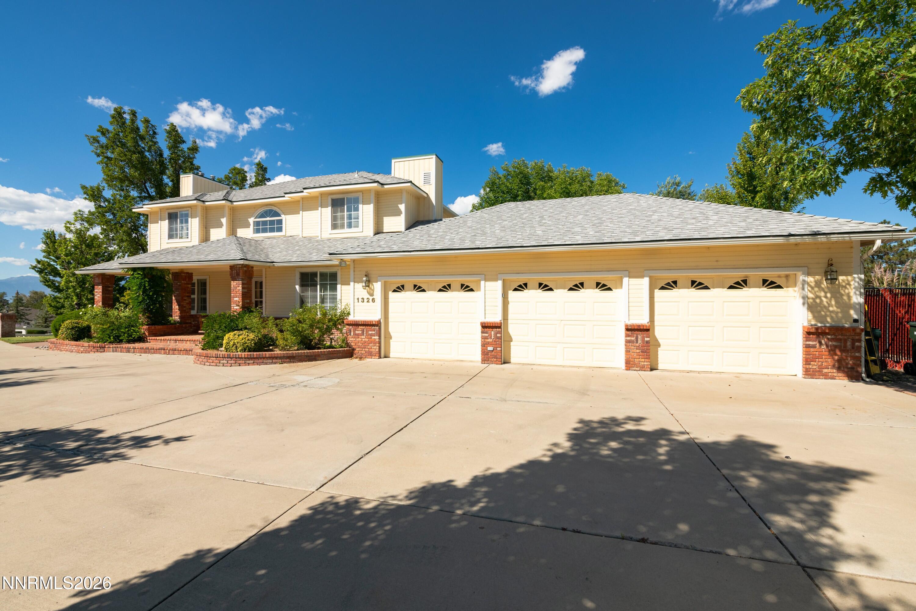 1326 Santa Cruz Drive Property Photo 4