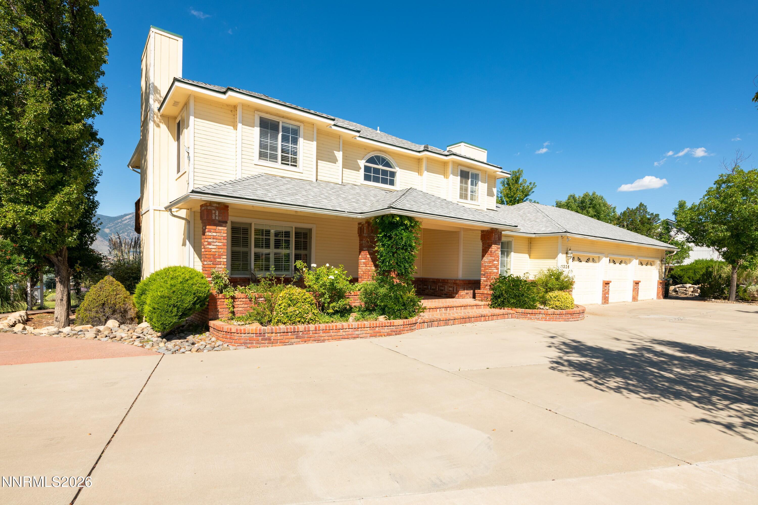 1326 Santa Cruz Drive Property Photo 5